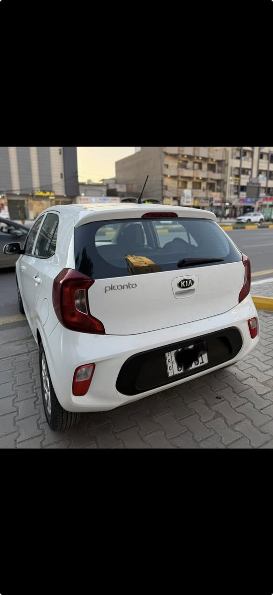 السلام عليكم للبيع كيا بيكانتو موديل ٢٠٢٠ ماشيه ١٧ الف السياره بيه فقط بارد بل دوسه السعر ١١٠ متوفر وتساب ***********
