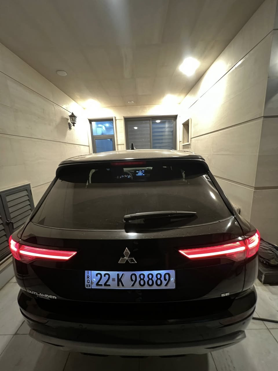 سلام عليكم ميسيوبيشي اوتلاندر موديل2022 وارد أمريكي ضربه جاملغ وبنيد   ملاحضه سياره للمراوس
اوتو هولد يفيد بل اسدحامات
خمس وضعيات قياده ايكو. نورمال. القياده في الرمال. القياده في الثلج 
نزول منحدرات
شاحن لاسلكي

اشاير بل مري
كاربون فايبر على يدات الباب
تبريد ثلججج
محرك اربعه سلندر 2.500 تنفس طبيعي
لايت زينون ثلجي 
بريك اوتو  
هاندبريك كهرباء 
ملاحضه للمراوس مع سنتافيه 2020 فما فوق

***********
