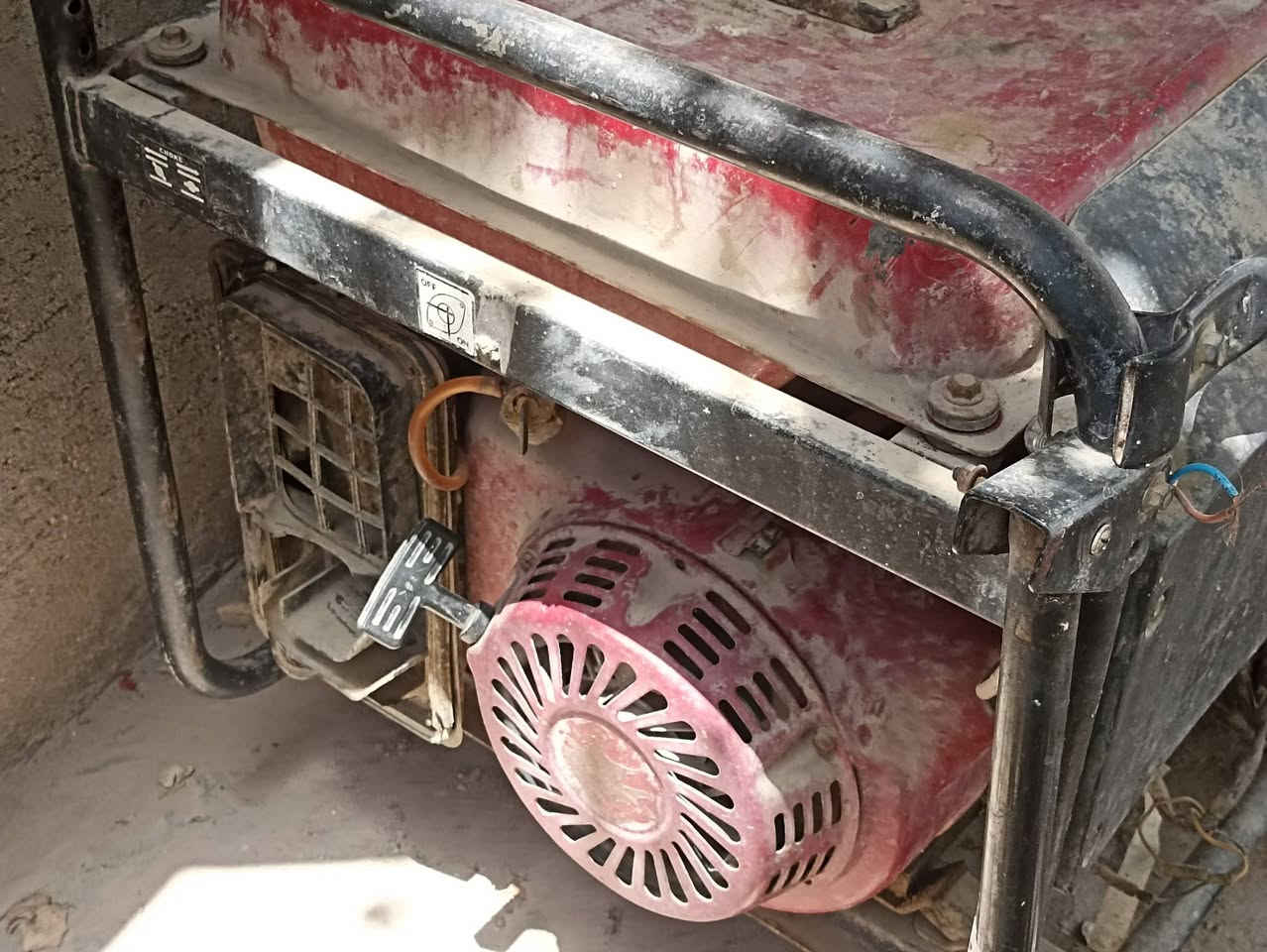 السلام عليكم 
متوفر غراض للبيع كل قطعه وسعرها
خاص او ***********
