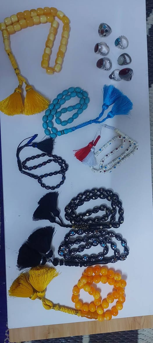 سلام عليكم اخوان من رخصة صاحب الكروب 
قيم وخذ باليرضي الله هاذا رقمي متواجد على واتساب و على فيس ***********
