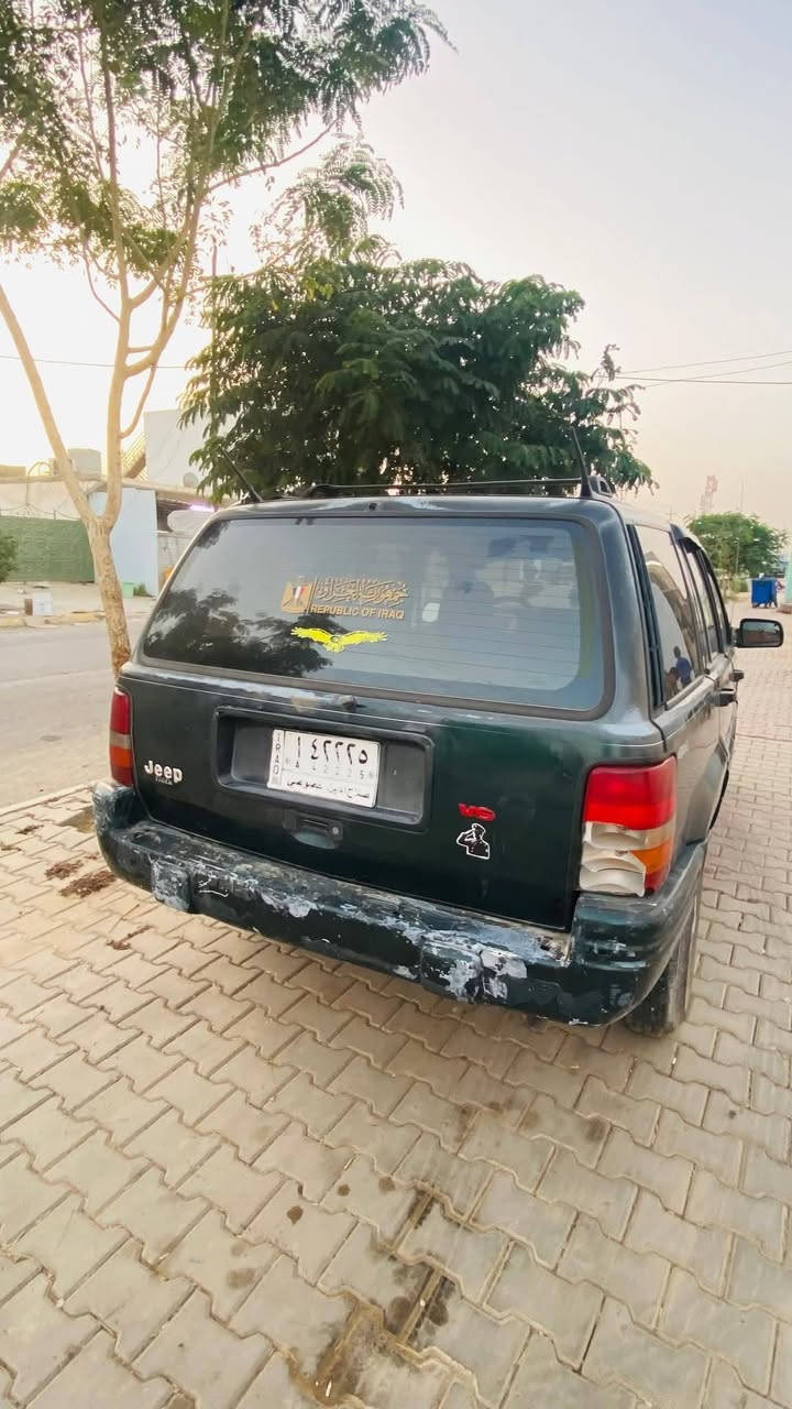 سلام عليكم جيب شيروك للبيع موديل 93 كير ومحرك بطه صدرها نظيف تخم طيارات جديد رقم صلاح الدين رقم  انكليزي وشرط التحويل السياره نظيفه وحلوه مال عيله مكان السياره كركوك قضاء الحويجه السعر 38 وبيها مجال ومراوس حسب القناعه

رقم الهاتف ***********
