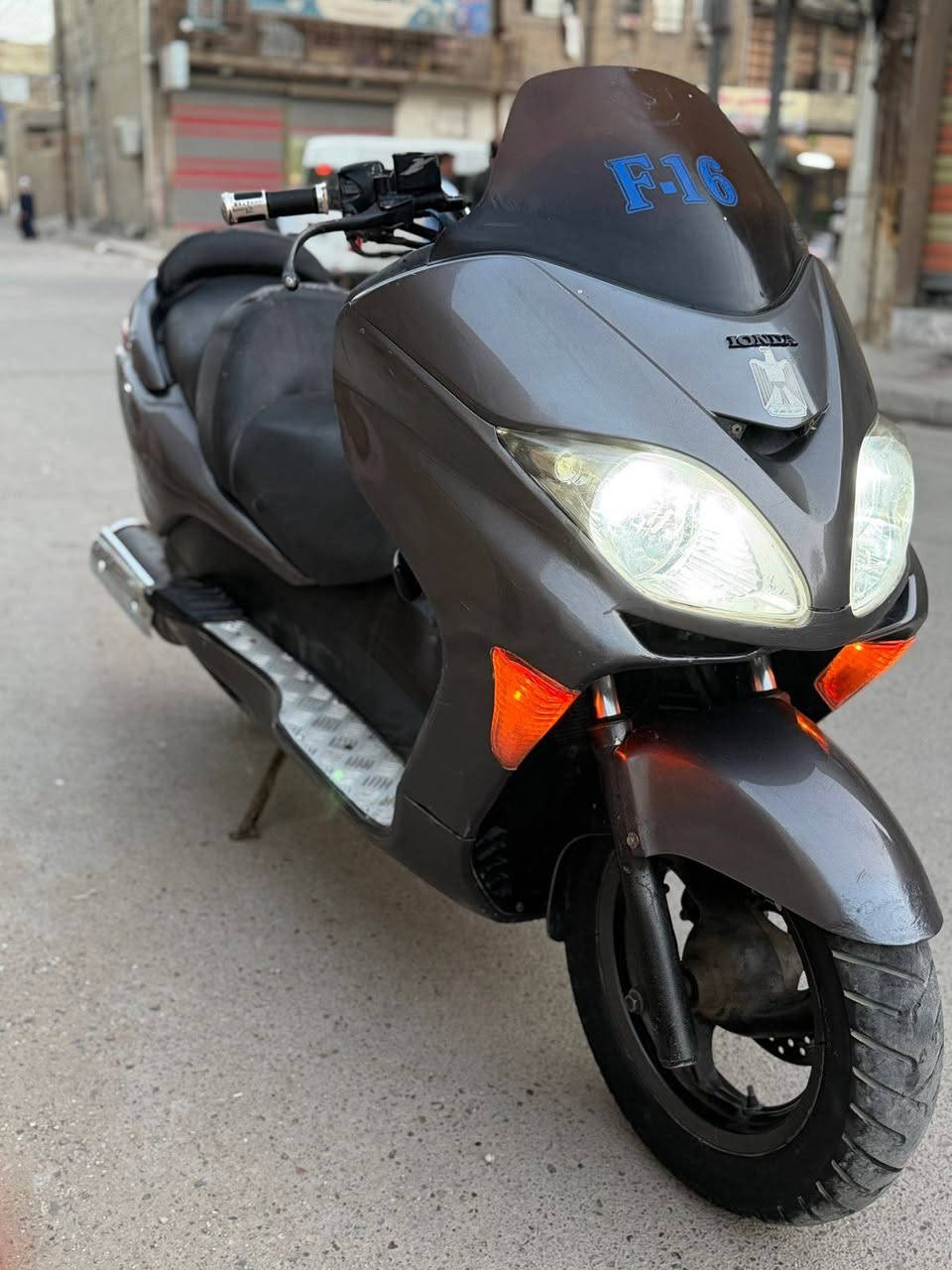 السلام عليكم
فورزا08
دراجه نضيفه كفرات نضيفه مكينه لاتنقيص لاتبخير
كهربائيات كله شغاله حماوه نص ماتصعد فوك نص
دراجه بيه صالنصه رياضي وبلادي شتريد موجود معدل ١٤٠
بيع او مراوس بلدراجه نضيفه بدون نطايح بيع سعر ٩٠٠
مكان بغداد الحسينيه ***********
