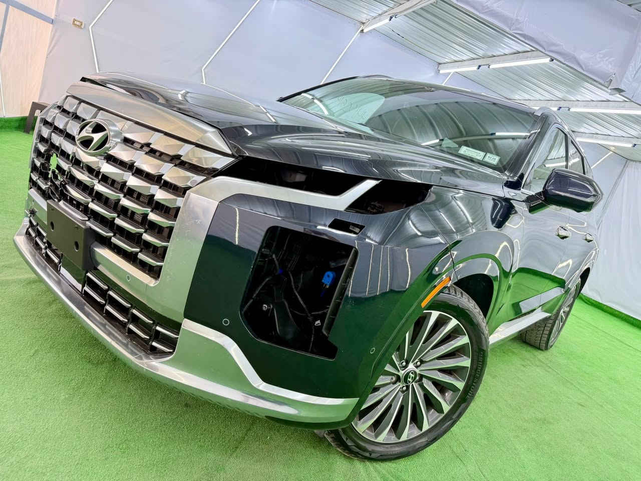 🧿🧿🧿 يرجى قراءة الاعلان بشكل كامل 🧿🧿🧿 

Hyundai Palisade Calligraphy .. 2024 .. 

     👈🏻👈🏻👈🏻 هونداي / بلسايد / بانزين 👉🏻👉🏻👉🏻

  ♦️ السيارة موجودة في الأردن المنطقة الحرة ♦️ 

           ♦️ رقم شاصيها من ضمن التصوير ♦️ 

         

موديل :- 2024 
لون :- كحلي       
قوة المحرك :- 3.8 GDi بانزين 
عداد المسافات :- 26743 mi    
عدد المقاعد :- 7 مقعد نظام سياحي 
مواصفات السيارة :-Calligraphy

      🚗 ضرر السيارة سرقه داخليه السيارة  🚗 

الاضافات :- 👇🏻👇🏻👇🏻👇🏻👇🏻👇🏻👇🏻👇🏻👇🏻👇🏻👇🏻👇🏻 

♦️ شاشة نفكيشن 
♦️ تحكم سرعة 
♦️ تحكم مسجل 
♦️ رادار امامي 
♦️ حساس تغيير مسار 
♦️ لايت زنون 
♦️ كشافات اماميه 
♦️ داخل جلد ابيض  
♦️ تدفئه مقاعد 
♦️ تبريد مقاعد 
♦️ حساسات 360 درجة 
♦️ اشارة جانبية 
♦️ نظام نقطة عمياء 
♦️ فتحة سقف  
♦️ بانوراما سقف 
♦️ تبريد 3 قطع 
♦️ بردات ابواب خلفية 
♦️ اوتو بارك 
♦️ هاند بريك بصمة 
♦️ اوتو هولد 
♦️ مقاعد كهربائية 
♦️ شاحن وايرلس 
♦️ كامرات محيطية 360 درجة 
♦️ حساسات 360 درجة 
♦️ صندوق كهربائي 
♦️ مساج مقاعد امامية 
♦️ نظام اصطفاف الي 
♦️ تدفئة مقود 
♦️ نظام اصطفاف آلي 

و المزيد من الاضافات في عالم ( PALISADE ) 

       🚘 ضرر السيارة كما هو موضح بصور 🚘 

🚦🚦🚦السعرعلى الخاص فقط  🚦🚦🚦🚦
🔺🔺🔺🔺🔺🔺🔺🔺🔺🔺🔺🔺🔺🔺🔺🔺

📍 الفروع:

الفرع الاول :- 

بغداد - البياع - الشارع الثاني - معرض الهاشمي ( سيد سيف الموسوي ) 

‭***********‬ / اتصال او واتساب
~~~~~~~~~~~~~~~~~~~~~~~ ‭
الفرع الثاني :- 

المسيب - شارع السدة - شركة علي الريس ( سيد حيدر المعموري )    

‭ ‬‬‭+964 781 976 7048‬
واتساب او اتصال 
~~~~~~~~~~~~~~~~~~~~~~~
الفرع الثالث :- 

النجف الاشرف - حي الحسين - مقابل بانزين خانه الكرار - سيد خالد الكيشوان - 

‭+964 781 399 9323‬ 
واتساب او اتصال 
~~~~~~~~~~~~~~~~~~~~~~~
الفرع الرابع :- 

الاردن - الزرقاء - المنطقة الحرة - شارع ( 21 ) شمال - شركة علي الريس المعموري ( ابو عبدالله الموسوي ) 

( فريق المبيعات ) 👇🏻👇🏻👇🏻👇🏻👇🏻 

00962791707787 / ابو عبدالله / الاردن 
00962798611811 / ابو محمد  / الاردن 
00962791493166 / ابو احمد  / الاردن 

اي ملاحظات او اي استفسار او طلب صور او مقطع فيديو مصور ل اي سياره يرجى التواصل على الرقم التالي  :- 

00962791311893 / عبدالله الموسوي  / الاردن 

🖋 بإدارة: أبو عبد الله الموسوي

((إن أرضيناك فتحدث عنا، وإن لم نرضك فتحدث إلينا))

🔖 #سيارات_أمريكية #استيراد_سيارات #سيارات_كندية #عروض_سيارات
#الزرقاء #المنطقة_الحرة #سيارات_العراق #سيارات_سوريا #سيارات_الأردن
#علي_الريس_الموسوي #تجارة_السيارات
#موؤسسه_الشهداءالسعودية_الكويت_مصر_العراق_لبنان
