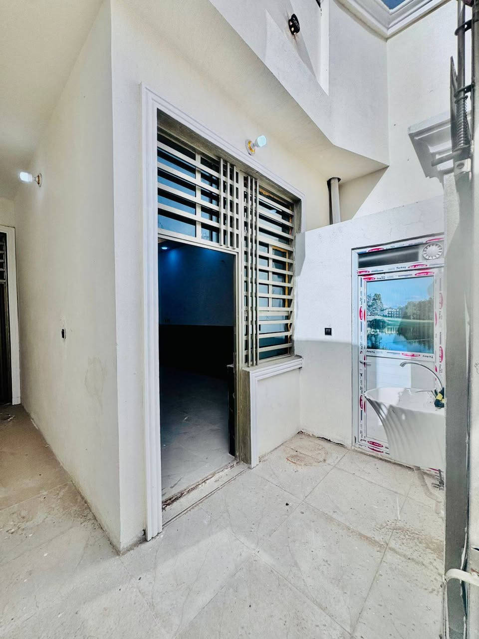 بيت بيع بيت طابو صرف
📐 100م – نجف / مجمع بيتي
مقابل مجمع لميرات
🏠 غرفة، صالة، استقبال، مطبخ
🚿 صحيات (2) + مكشوفة
⚡ جميع الخدمات متوفرة
💰 السعر: 73 مليون (قابل للتفاوض)
📩 استفسار***********
