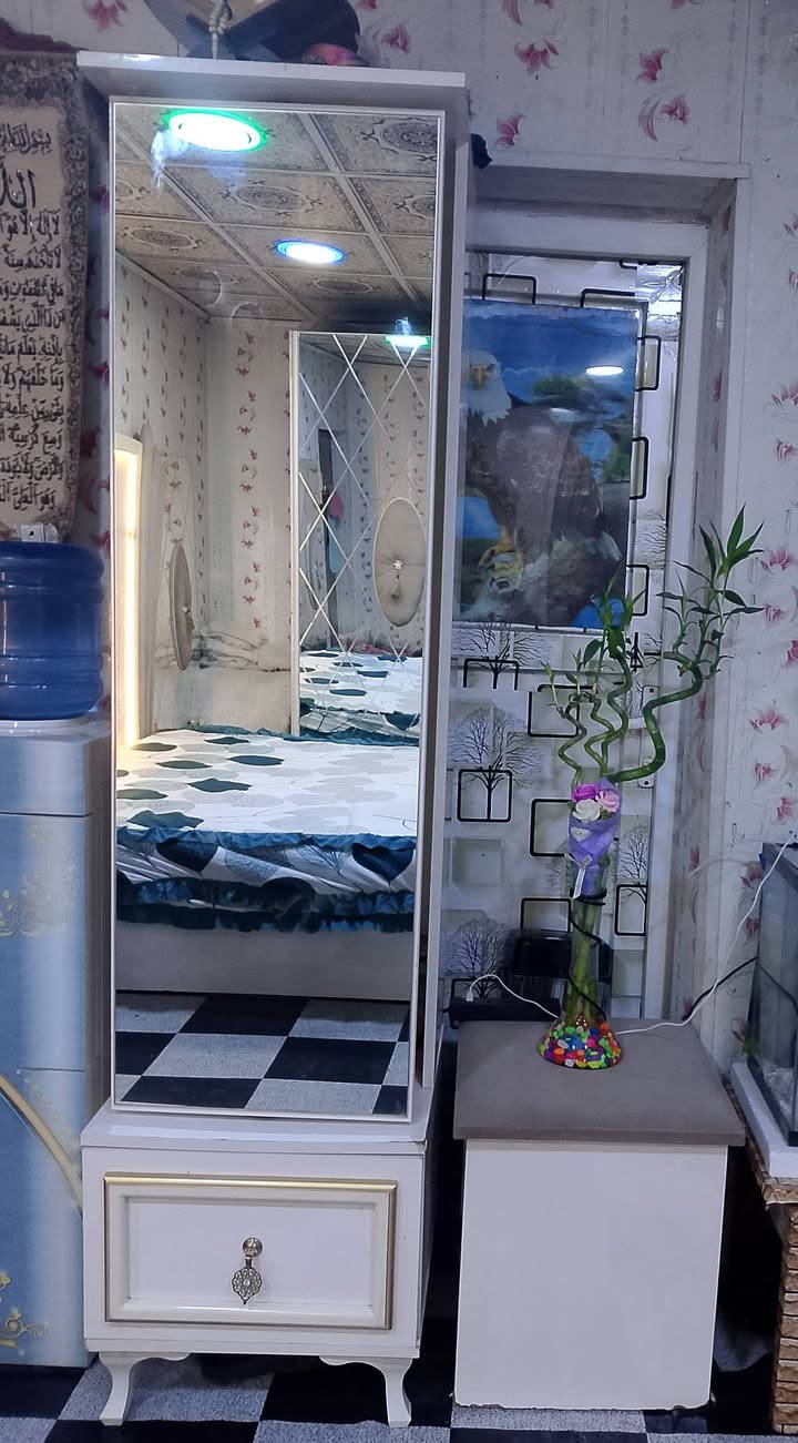 السلام عليكم غرفة للبيع الاتصال***********
‏‪0782 832 0831‬‏
