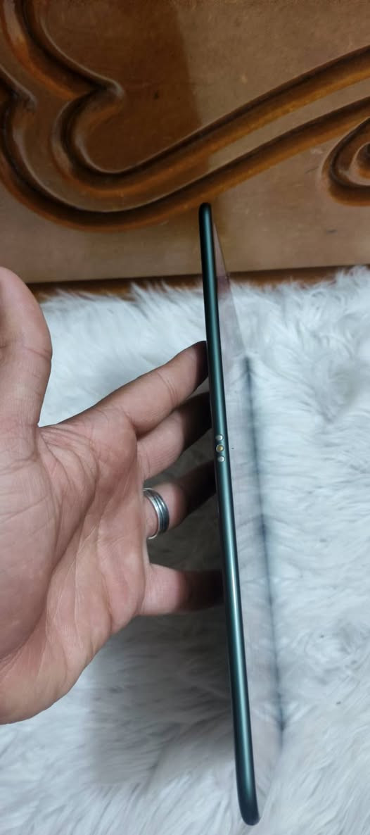 أيباد وان بلس باد جهاز غني عن تعريف مواصفات فلاكشب فول فول شاشه ١١ ونص انج مواصفات با صورة 
سعر 300 وبي مجال بسيط للشراي مكان بغداد عويريج ***********
