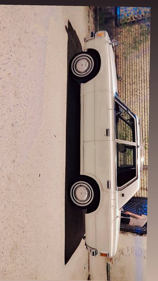 السلام عليكم سوبر كراون رقم صلاح الدين انكليزي موديل 1982مكينه2500 مكينه وكير كفاله  تشغيل عن بعد مصبوغه كلها ماعدا الغماره سعر 60مكاني بصره بيع مراوس حسب القناعه *********** البصرة, العراق
