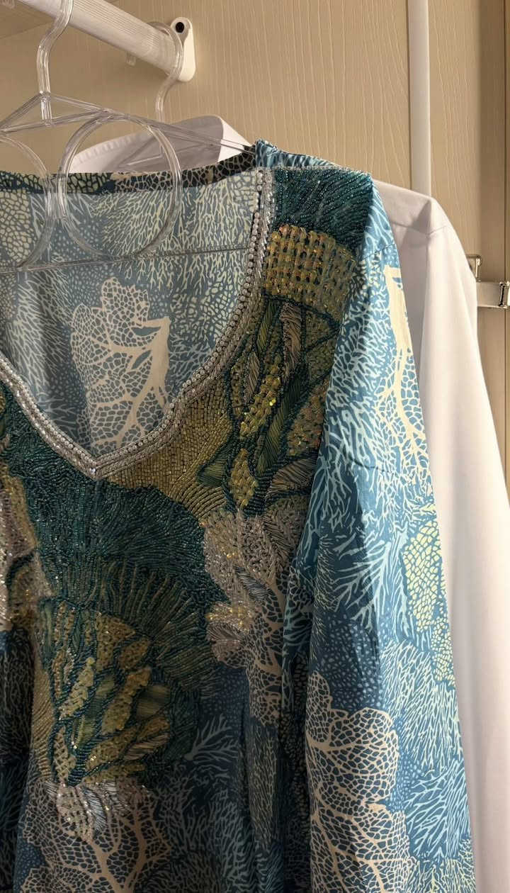 توفر مخور حرير شيك يدوي مخيط كامل بسعر مناسب


**إذا كنت صاحب هذا الإعلان وتريد حذفه لأي سبب، رجاءا أرسل رسالة إلى الدعم الفني**