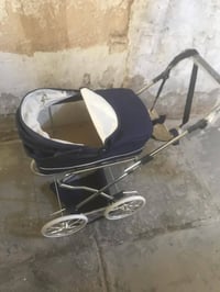 عربانة أطفال • حديث الولادة ٦ أشهر