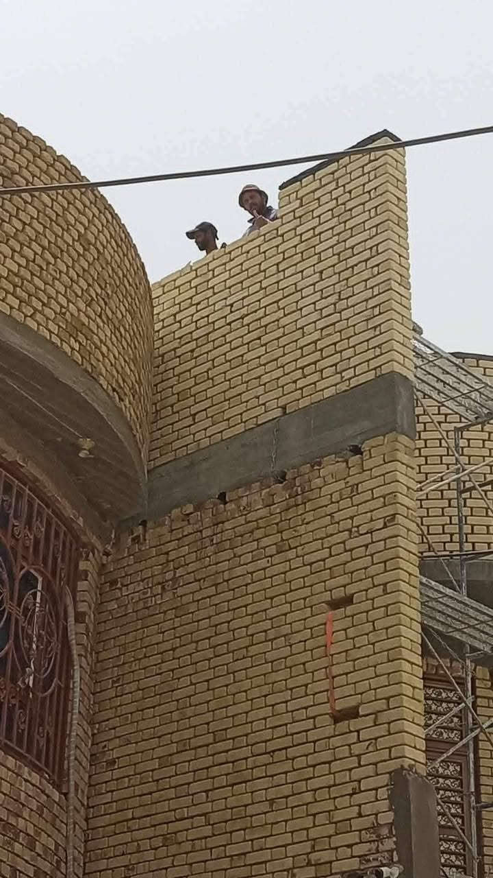 اللهم صل على محمد وال محمد السلام عليكم أخوكم امجد ابو عباس الخلفه لكل انواع البناء الطابوق والبلوك والفرمستون والعكاده كادر متكامل والالتزام بلعمل شغلنه مقطوعه وبليوميه فقط للاتصال على الرقم ***********اخوكم امجد ابو عباس متفرغ حاليان
