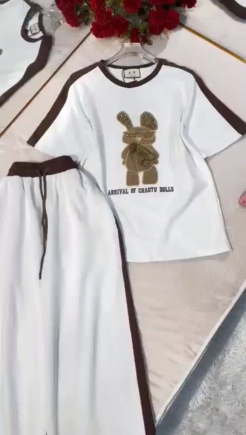 وووصل الجماال وترند الموسم ♥️
سوت نسائي 
يجنن 🔥🤍

الخامة  قطن  

القياسات M L XL


**إذا كنت صاحب هذا الإعلان وتريد حذفه لأي سبب، رجاءا أرسل رسالة إلى الدعم الفني**