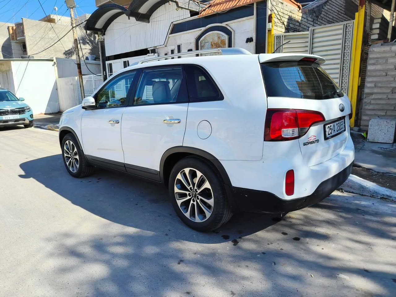 🚗 للبيع: كيا سورينتو خليجي موديل 2013
✨ بحالة ممتازة – شبه جديدة
💰 السعر: 160 ورقة (قابل للتفاوض البسيط)
🛠️ محرك 2400 (4 GDI) + كير + شاصي + صدر + ميكانيكية
✅ مكفولة 100% وخالية من أي عيوب
❄️🔥 تدفئة وتبريد ثلج
👨‍👩‍👧‍👦 7 مقاعد
🧾 رقم إنكليزي باسمي
📅 السنوية لغاية 2028
🔧 استخدام نظيف وصيانة منتظمة
✅ جاهزة للفحص لأي جهة – بدون ما تصرف عليها
📍 بغداد / الطالبية
***********
📞📱 
💬 واتساب متوفر
