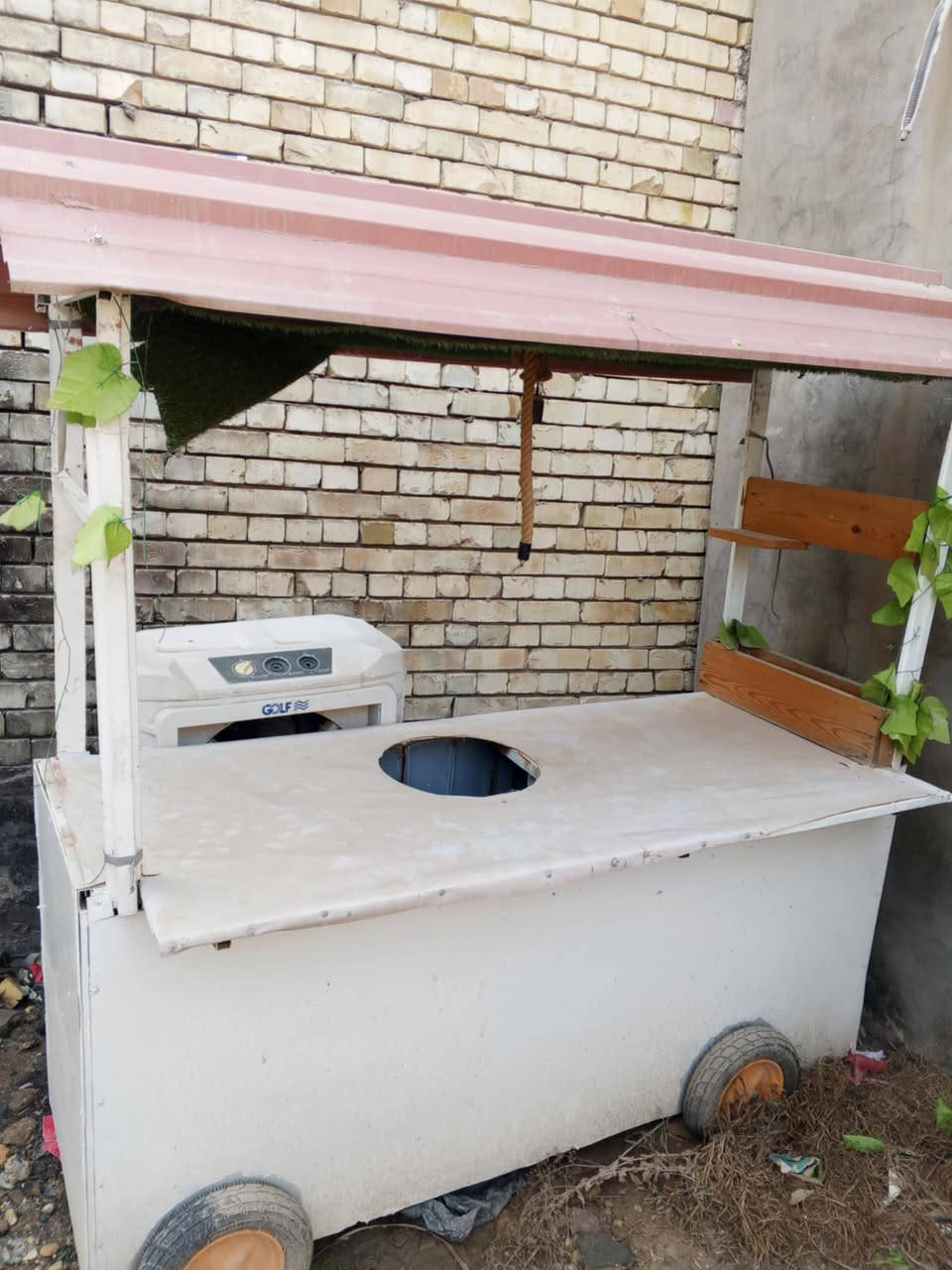 سلام عليكم عربانه البيع سعر ٣٠٠ وبيه مجال ***********
