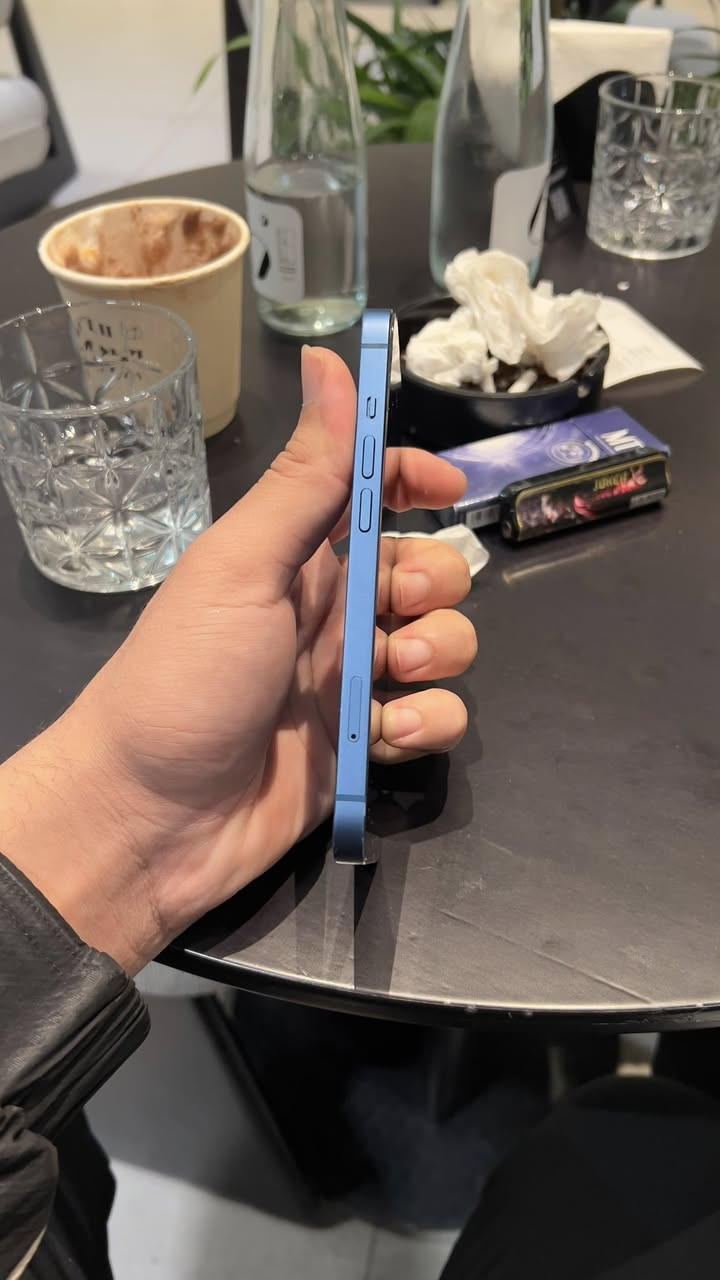 سلام عليكم
ايفون ١٣ عادي للبيع نظيف 

ذاكره ١٢٨ 

بطاريه ١٠٠ 

جهاز نظيف وشغال فقط مبدل بطاريه 
شاشه بلاديه 

دبل خط 🔥🤍
نموذج ZA

السعر 350 وبي مجال 🔥 

مكاني نجف

***********
