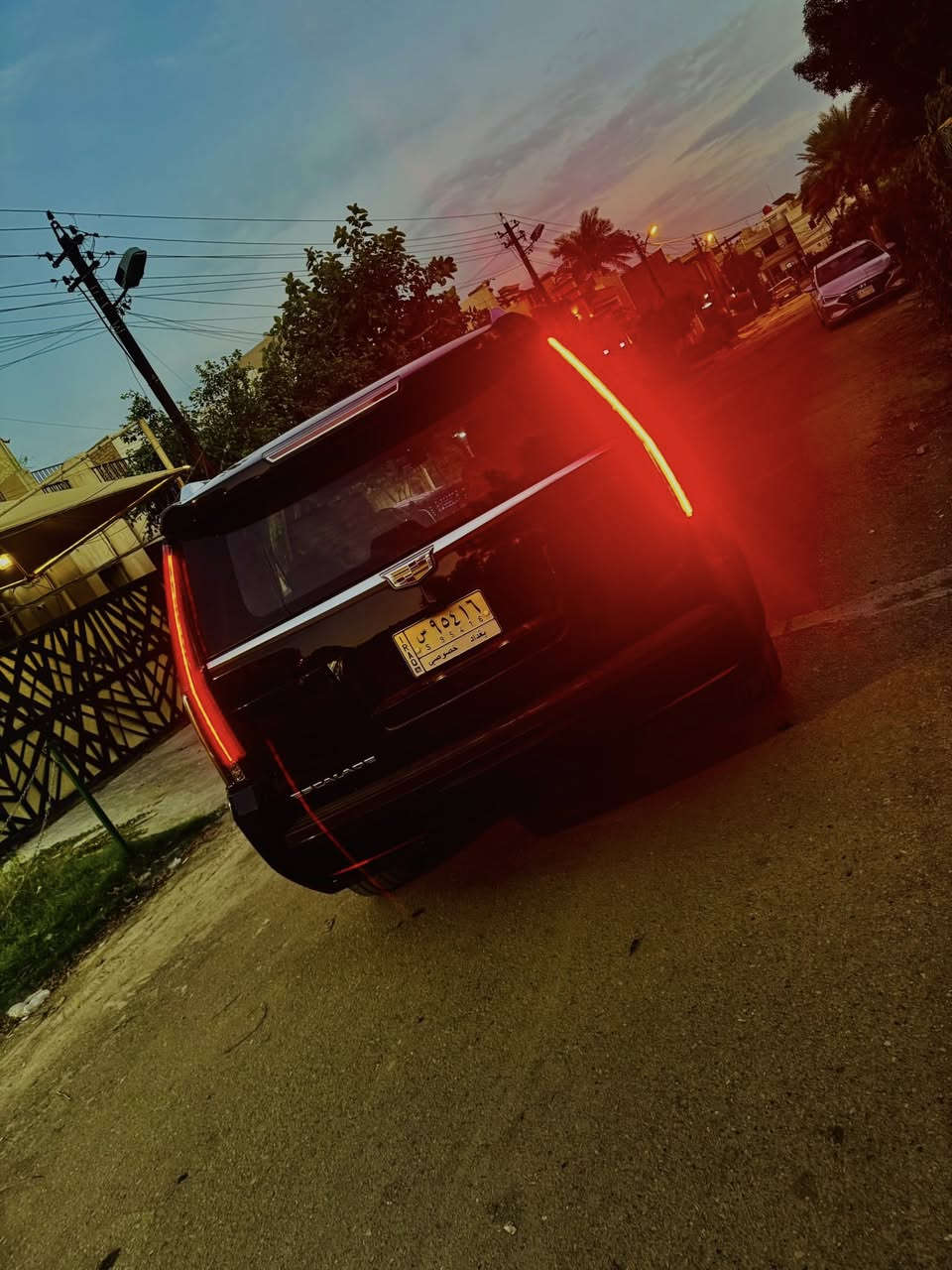 سلام عليكم كاديلاك اسكاليد ٢٠١٨ بأسمي مواصفاتluxury تقرير غرق سياره شغالة بدون نقص برغي ماشية ٧٨ كيلو متر مو ميل السيارة بدون قطرة صبغ عدى بيها بارد بلجاملغ الخلفي عكس السائق السعر ٣٧٠ ورقة وبيها مجال مكاني بغداد حي تونس افاق عربية رقمي ***********
