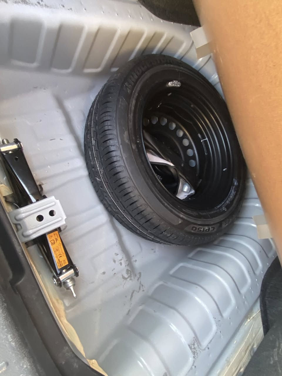 نيسان صني ضمان شركة السور ماشيه 9000  تسعتالاف  بعدها زيرو كفاله عامه   ام البليته الزركه  سياره سبير ما نازل  يدات نيكل تحكم ستيرن مكان السياره البصره حي المهندسين السعر 127  وبيها مجال  رقم الهاتف ***********
