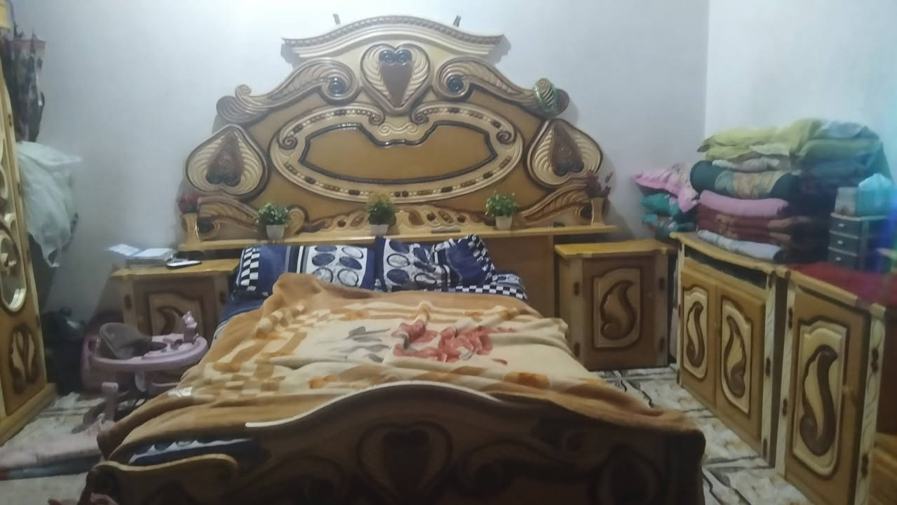 غرفة للبيع ناصرية اسكان الصناعي السعر 500
***********
