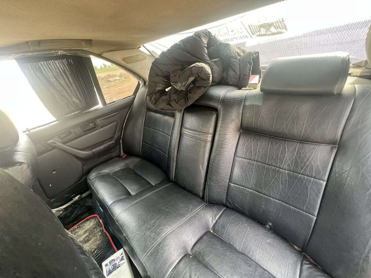 سلام عليكم  للبيع او مراوس حسب القناعه
525 كبس كير عادي
طخم امام جديد 
طخم خلفي جديد 
كير ومحرك شرط 
ويل ام اصلي شرط 
تايرات جدد 
رقم نينوى دولي 
داخل جلد بدون صاج 
موديل ١٩٩١ 
شرط الوكاله والتحويل 
نقوصات السياره سلايت فالته الايطه الي تكعد بل سجه 
وبدون كابون مامسجله شرط 
اكسل مقفول يعني بطناش ومعدل 
سياره ماينقصها غير ستر الله 
السعر ٥٥ وبيها مجال متوازي ع بيعتها 
بيها ضربه بجهات السايق واصل للشاصي ٤ اصابع ومعدله وجاهز السياره 
***********
***********
وتساب موجود ونيت موجود واتصال موجود
