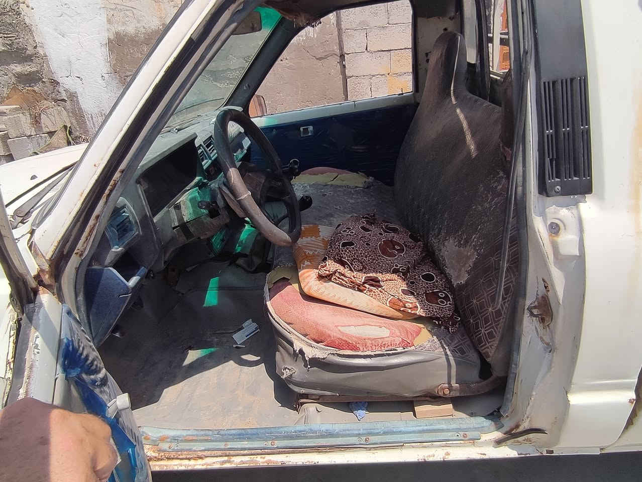 يالله السلام عليكم متاح سيارة بيكم موديل 1985 
رقم مميز (900)
مكانها ديالى بعقوبة تقاطع السادة 
الباب الخلفي موجود 
رقم صاحبها: ***********
اني ملكف بالنشر
