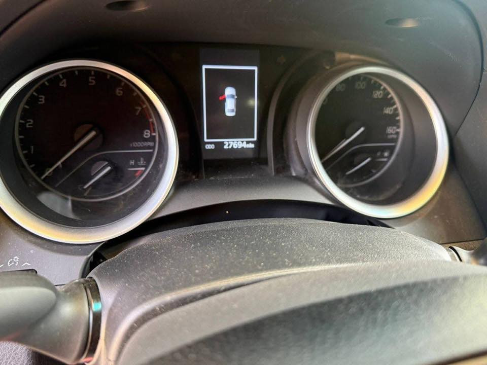 السلام عليكم
عرض 2023 TOYOTA CAMRY LE
سياره بدون صبغ فقط بارد 
Eco_normal_Sport  
محرك 4 سلندر 
رادار امامي  
قيادة ذاتية    
ارباگات بيلادي بدون ايرباك 
عداد المسافة22,000mi مايل 📏 
رقم الشاصي موجود في الصور 

مكان سياره المدينه قرب مكتب السيد 
السعر190وبيه مجال
رقم بغداد 
 واتس موجود ***********
