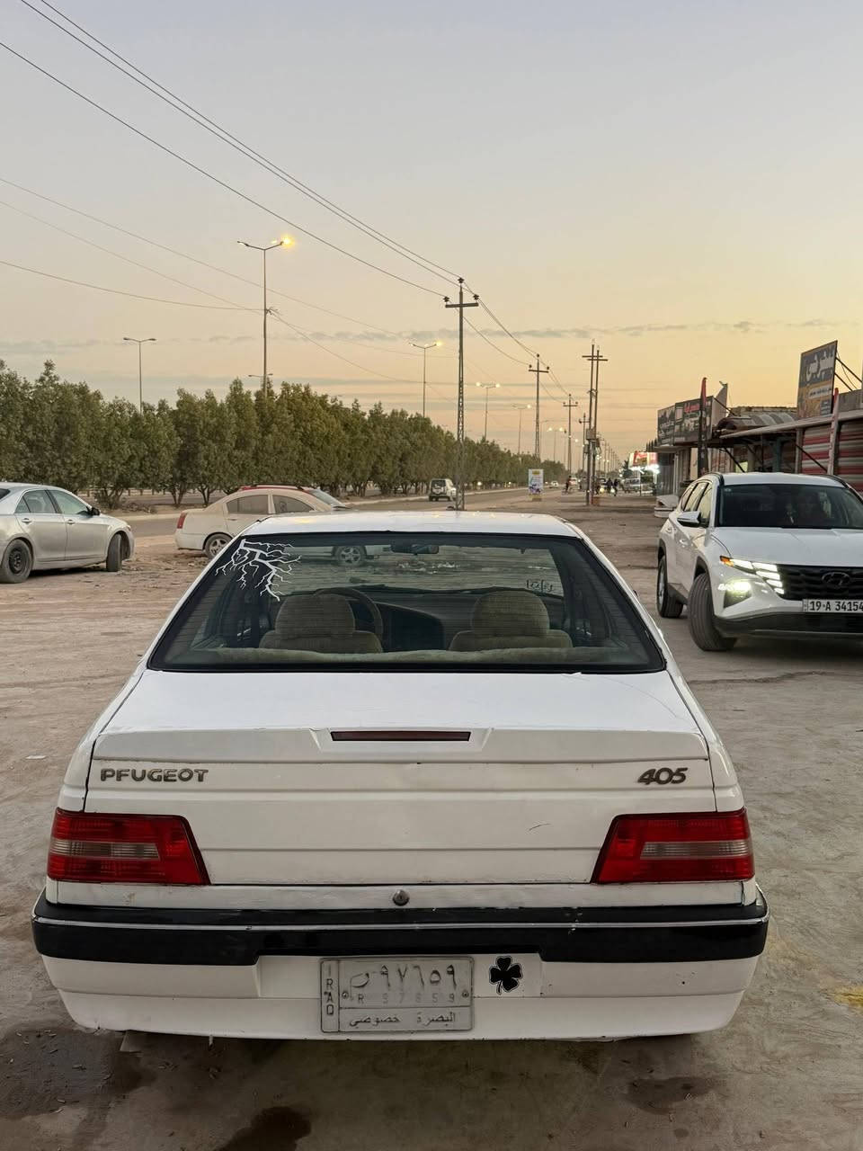 السلام عليكم
بيجو 405
مديل 2014
سياره حلوه وجاهزه
مكينه وكير ستوني شادهن
تخم تاير ابو الخطه جديد
 بيه مبدل بنيد وجاملغ بدون حادث
رقم بصره مشروع وطني 
السعر 38وبيها مجال بسيط
مكاني النجف الاشرف
***********
