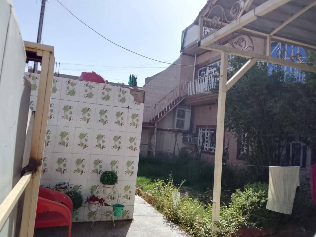 دار للبيع مساحة ٣٧٥ متر شارع ١٠م بناء سنة 2014 طابقين العنوان داموك الحقوقيين قرب الصيدلية القديمة السعر 500مليون مع المجال طابو صرف تحويل ثاني يوم التوفيق للجميع للإستفسار على الرقم ***********
