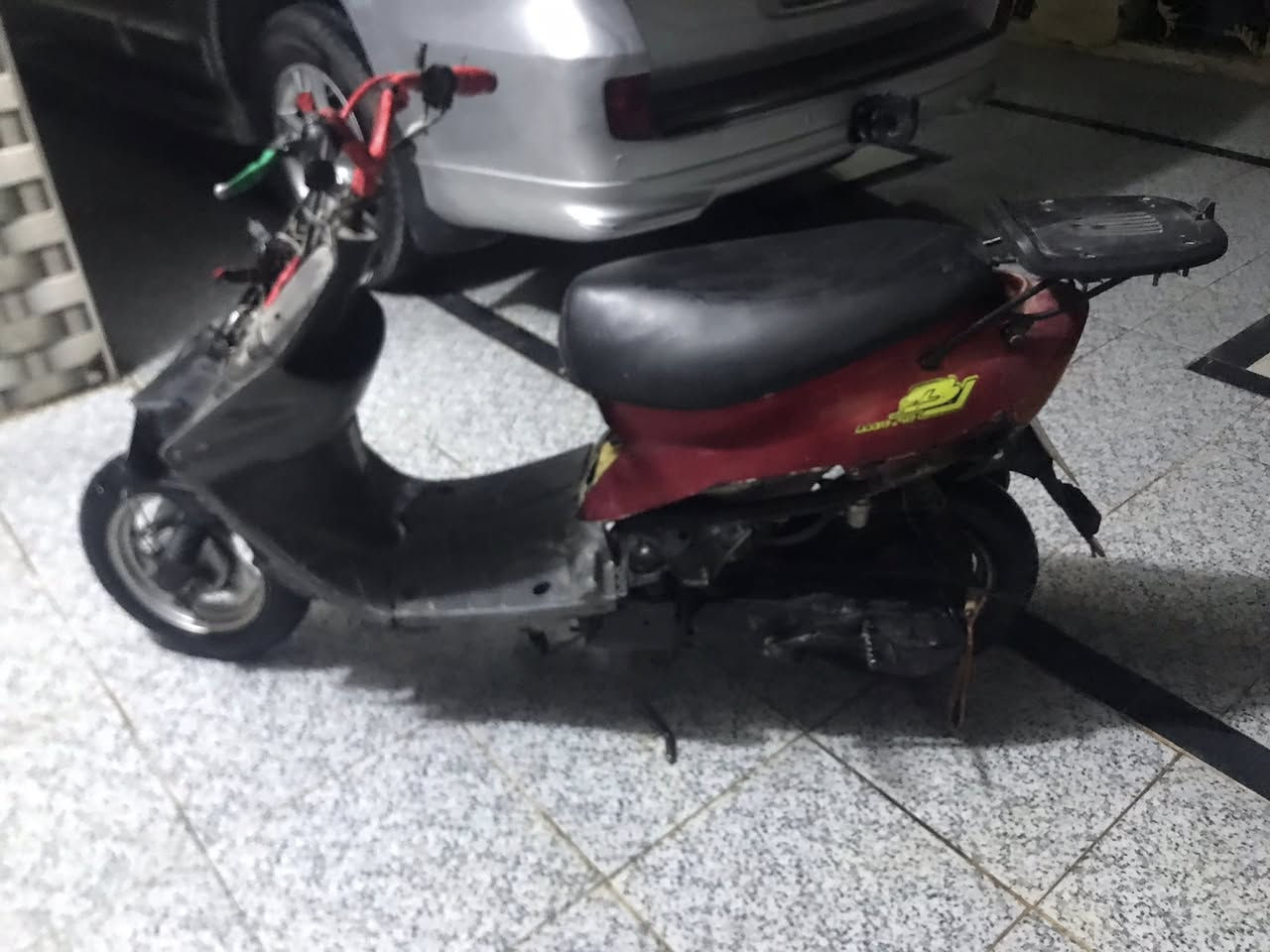 سلام عليكم بيجي للبيع كلشي ماناقصه شي وانه بخدمت لشراي


**إذا كنت صاحب هذا الإعلان وتريد حذفه لأي سبب، رجاءا أرسل رسالة إلى الدعم الفني**