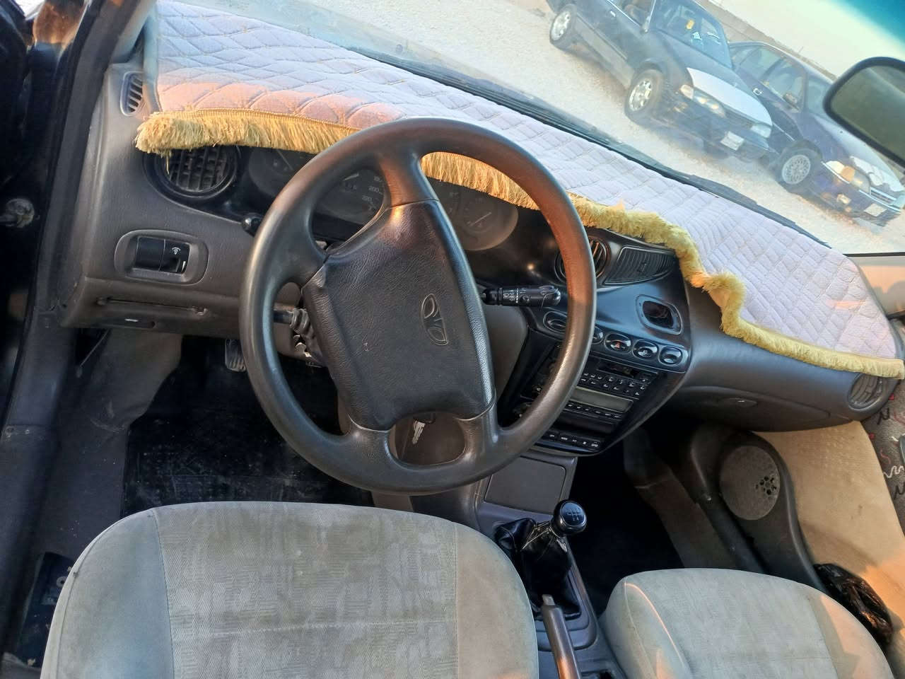 السلام عليكم
دايو لمنز للبيع موديل 93  عارضه ب30وبيها مجال  
تبريد شغال تخم تايرامامي السياره بلاديه بدون صبغ مكان السياره انبار قضاءالقائم لتواصل عل ***********
