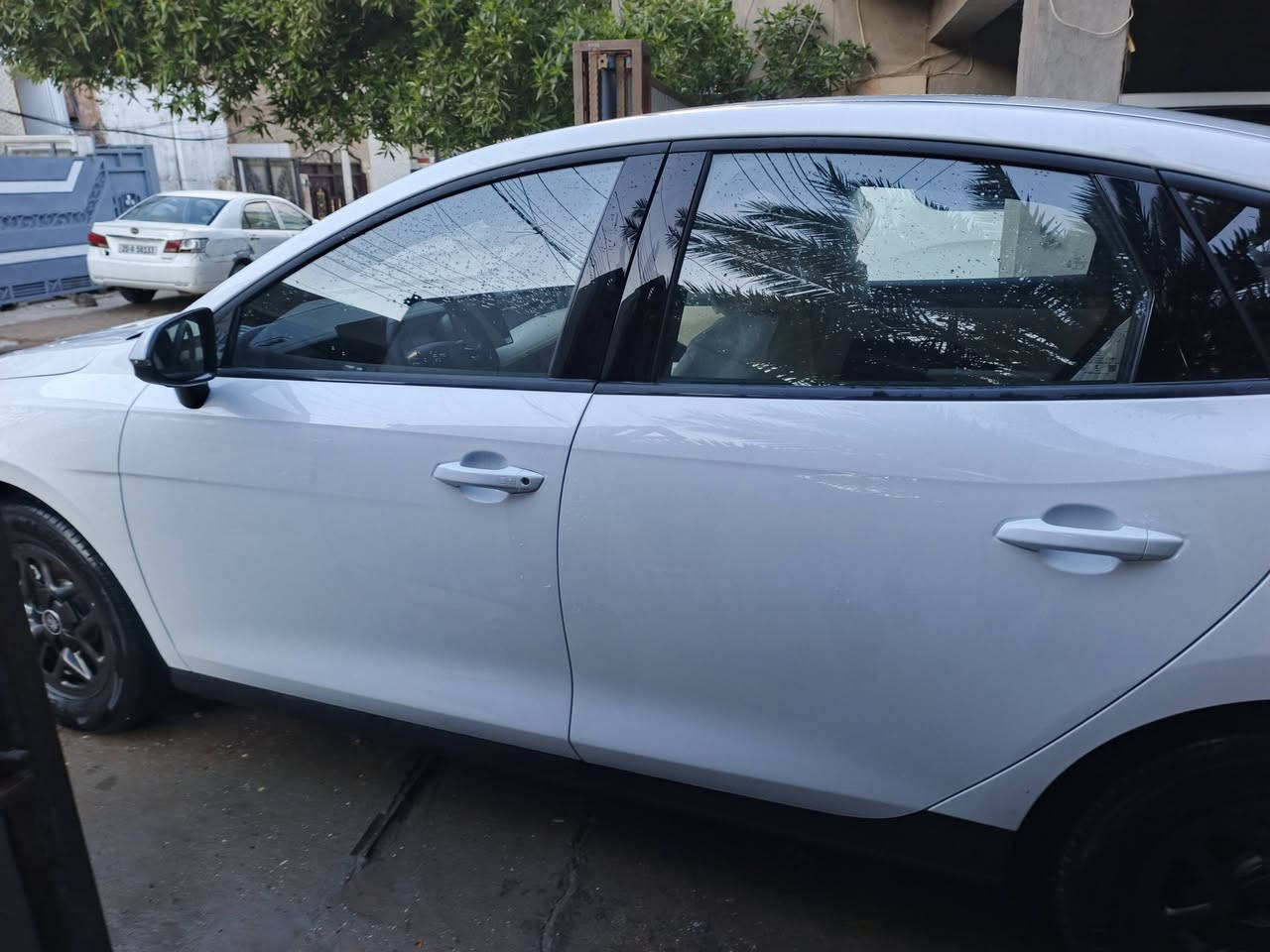 السلام عليكم بي واي دي كن بلاص 2025 زيرو بسمي عله كد الترقيم ماشيه رقم بغداد بسمي
داخل ابيض مكفولة من الضربه والصبغ والبارد والخدوش والرصعات
غراضها كامله كفاله عامه
السعر 17800 عراقي مرقم بغداد كامل 

***********
