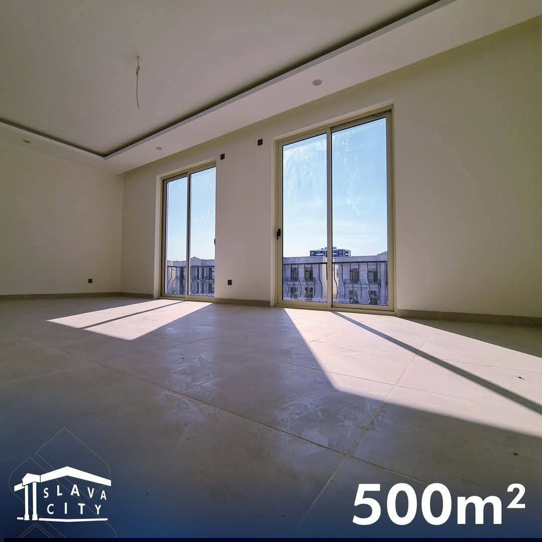 فيلا 500 متر وبسعر مناسب جدا جدا
للبيع في اربيل مجمع فيلل سلافا ستي 

🔹مساحة الفيلا: 500 متر مربع 

▪️ركن
▪️طابقين
▪️بناء درجة اولى
▪️ديكورات ملكية
▪️كواليتي ممتاز
▪️نسبة المساحات الخضراء 40 بالمئة

🔹تتكون الفيلا من: 
• مدخل + استقبال + درج ملكي + صحيات ضيوف
• 2 صالات + مطبخ حتى وبارد + صحيات
• 6 غرف نوم (سويت) + 2 بالكون  
....................
راسلونا #وتساب للاطلاع على فيديو الفيلا
....................
للحجز والاستفسار:
 ***********
 *********** أربيل, العراق
