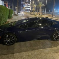 Toyota بريوس 2024 فول لمتد محرك 2000 مع هايبرد عزم قوي جدا مواصفاتها ك...