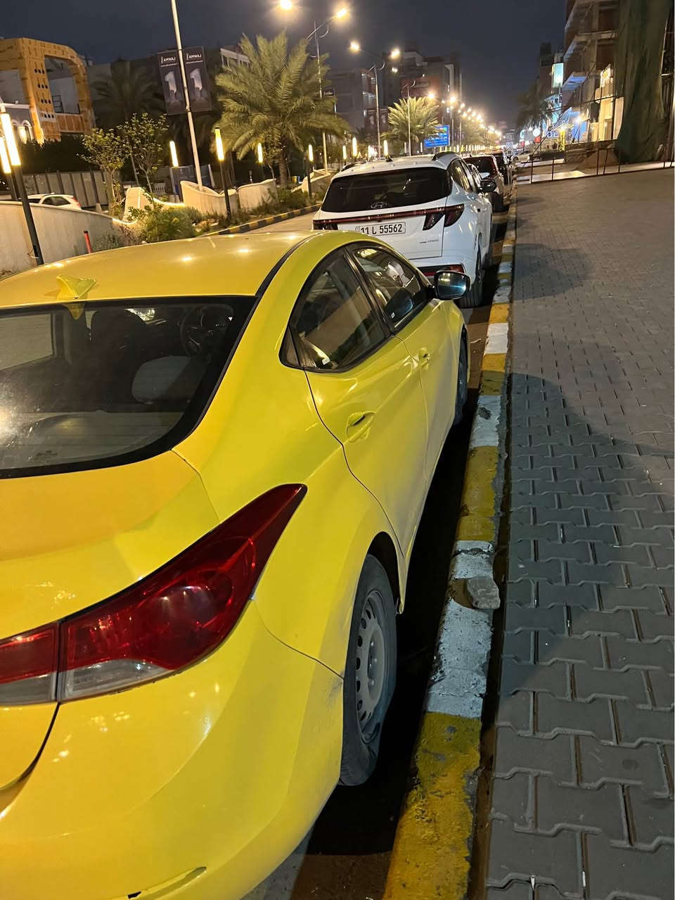 سلام عليكم النترة 2014 وارد أمريكي حادثها جاملغ وقبق جنطة السعر 105 مكاني بغداد اليرموك 
*********** بغداد, العراق
