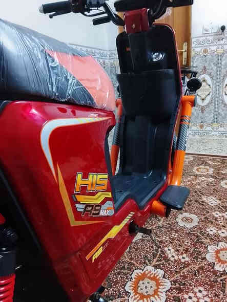 دراجه R9جديده جديده جديده العنوان بغداد السعر 650وبيهه مجال لطيبين رقم التليفون ***********موجود وتساب
