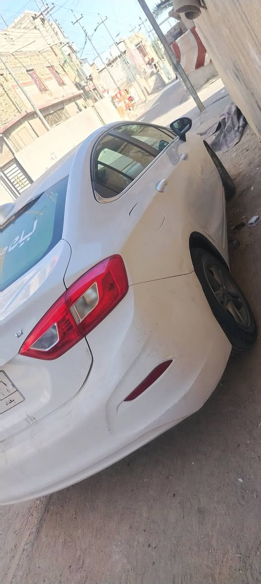 شفركروز موديل 16 شكل الجديد مكفوله من الظربه والتبديل والصبغ بيه فقط بارد رقم بغداد السنويه ل٢٩ محركه بالكارتون هسه شاده مال زيرو لونه ابيض راعيه بصره حداده ٨٠بل١٠٠ تبريدكيرجديد كهربائيات كله شغاله مابيه اي نقص للبيع اومراوس حسب القناعه للاتصال علئ الرقم *********** السياره بيه تيربو ظعيف ويعبر دهن ابيع نقص تيربو السعر٨٥ وبيه مجال السنويه٢٩راعيه يريد تحويل
