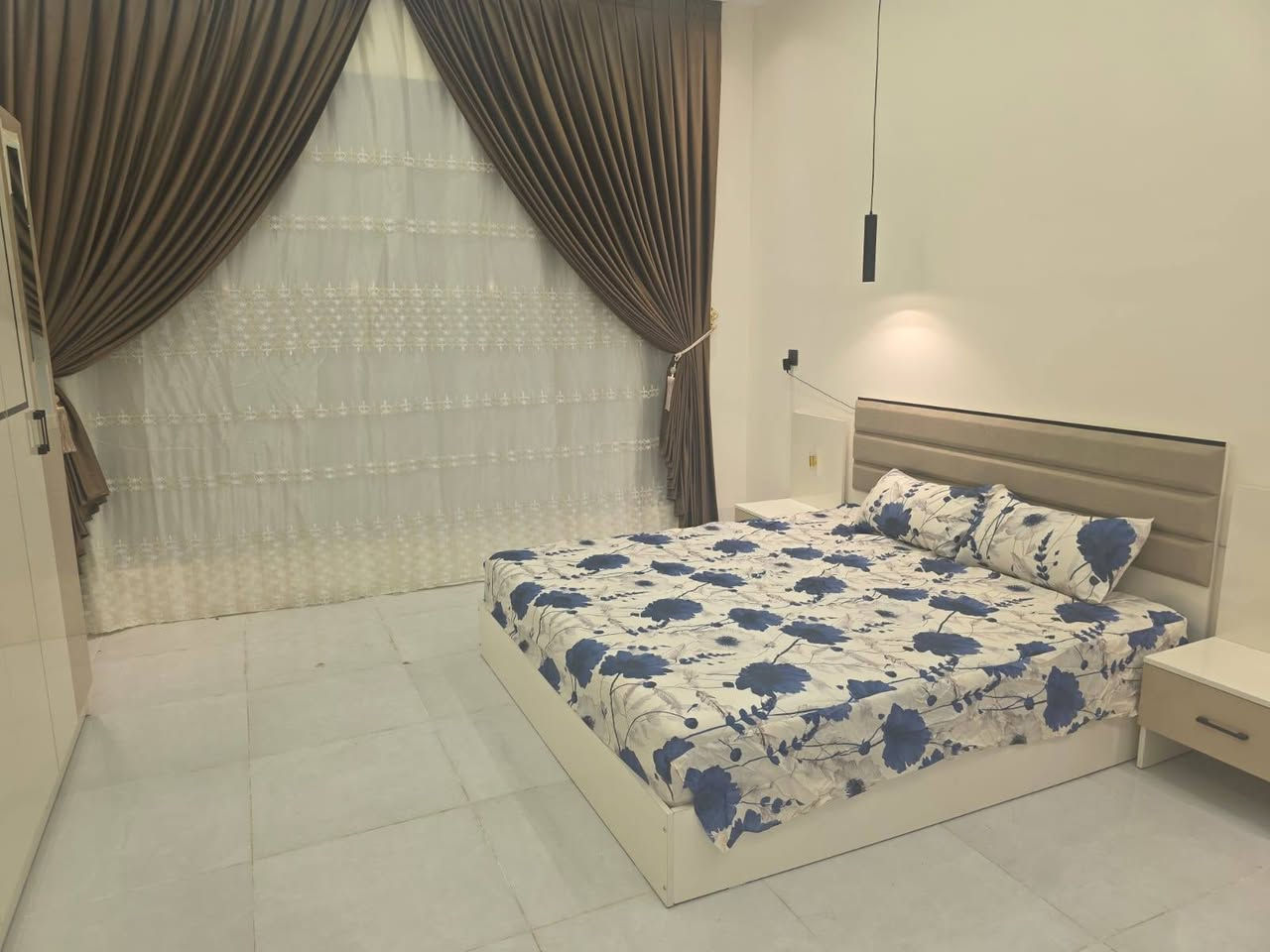 منتجع روح السياحي
طيران ماكو وسفر متوقف🫠
احنه جاهزين للصيف وجايين نغير المود
منتجع روح السياحي مجهز بكل الي تحتاجه انته وعائلتك
●مسبح للكبار
●مسبح ثاني للأطفال (آمن من كل النواحي)
●دار استراحة كبير مكيف يحتوي على مطبخ مجهز بكل اضافة الى (mini bar)
●شواية خارجية
●شواية خاصة بالسمك (المسكَوف)
●جلسة خارجية مطلة على المسبح
●العاب ترامبليون🤩 بليارد🎱فيشة🥰منضدة 🏓 وألعاب ثانية
وبعد بي غرفتين
الأولى(Master room)
●مجهزة بحمام داخلي
●الفيو على المسبح وخضار الاشجار مريح للاعصاب
●غرفة نوم بسرير كبير متصل
●تكييف
الغرفة الثانية (single room)
●للشباب او الاولاد
●ثلاث أسرة منفصلة
●تكييف
بالاضافة لعدد كبير من الفرش
العنوان بلد
للحجز ***********
