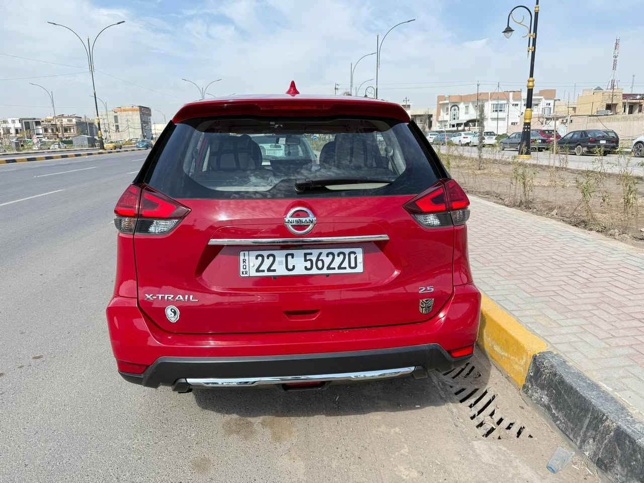 السلام عليكم .. نيسان اكستريل خليجي
موديل ٢٠١٨ خليجي كلين بدون صبغ بدون تعديل استلام شركه
ماشيه ٩٨ الف كيلومتر
سبعه راكب 
مكان السياره موصل الجانب الأيسر 
للتواصل الاتصال 
***********
***********
