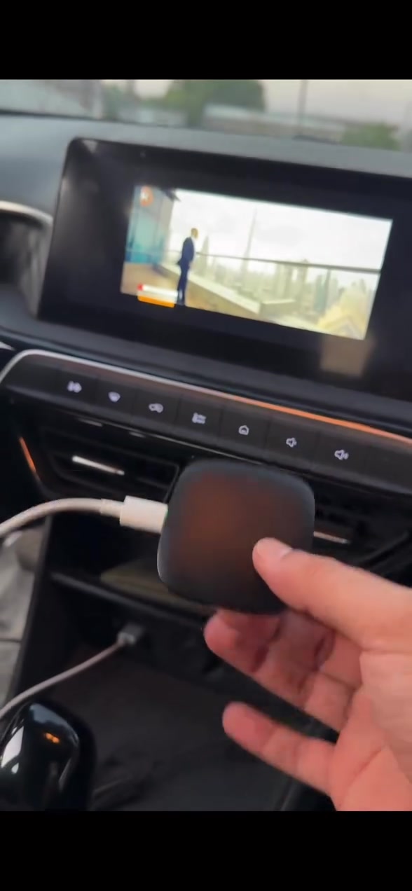 وحدة كار بلاي لاسلكية ذكية – أندرويد 13 (2GB+32GB)
الاستخدامات
تحويل شاشة السيارة إلى نظامكار بلايوأندرويد أوتولاسلكي بالكامل بدون أسلاك.
تشغيليوتيوب، نتفلكس، الخرائط، الموسيقىوجميع تطبيقات القيادة بأمان.
الربط المباشر مع الهاتف لعرض الإشعارات، المكالمات، الملاحة، والتحكم بالصوت.
مناسب للسيارات التي تدعم CarPlay السلكي وتحتاج تحويله إلىلاسلكي + إضافة نظام أندرويد كامل.
نظام التشغيل:Android 13 حديث وسلس.
المعالج:ALLWINNER A133 رباعي النواة.
الذاكرة والتخزين:2GB RAM + 32GB ROM.
الدقة:دعم عرض1080P Full HDبجودة عالية.
التطبيقات:إمكانية تحميل يوتيوب، نتفلكس، الخرائط، Google Store وغيرها.
سعر القطعة:50,000🔥
يوجد توصيل لجميع أنحاء العراق 🇮🇶


**إذا كنت صاحب هذا الإعلان وتريد حذفه لأي سبب، رجاءا أرسل رسالة إلى الدعم الفني**