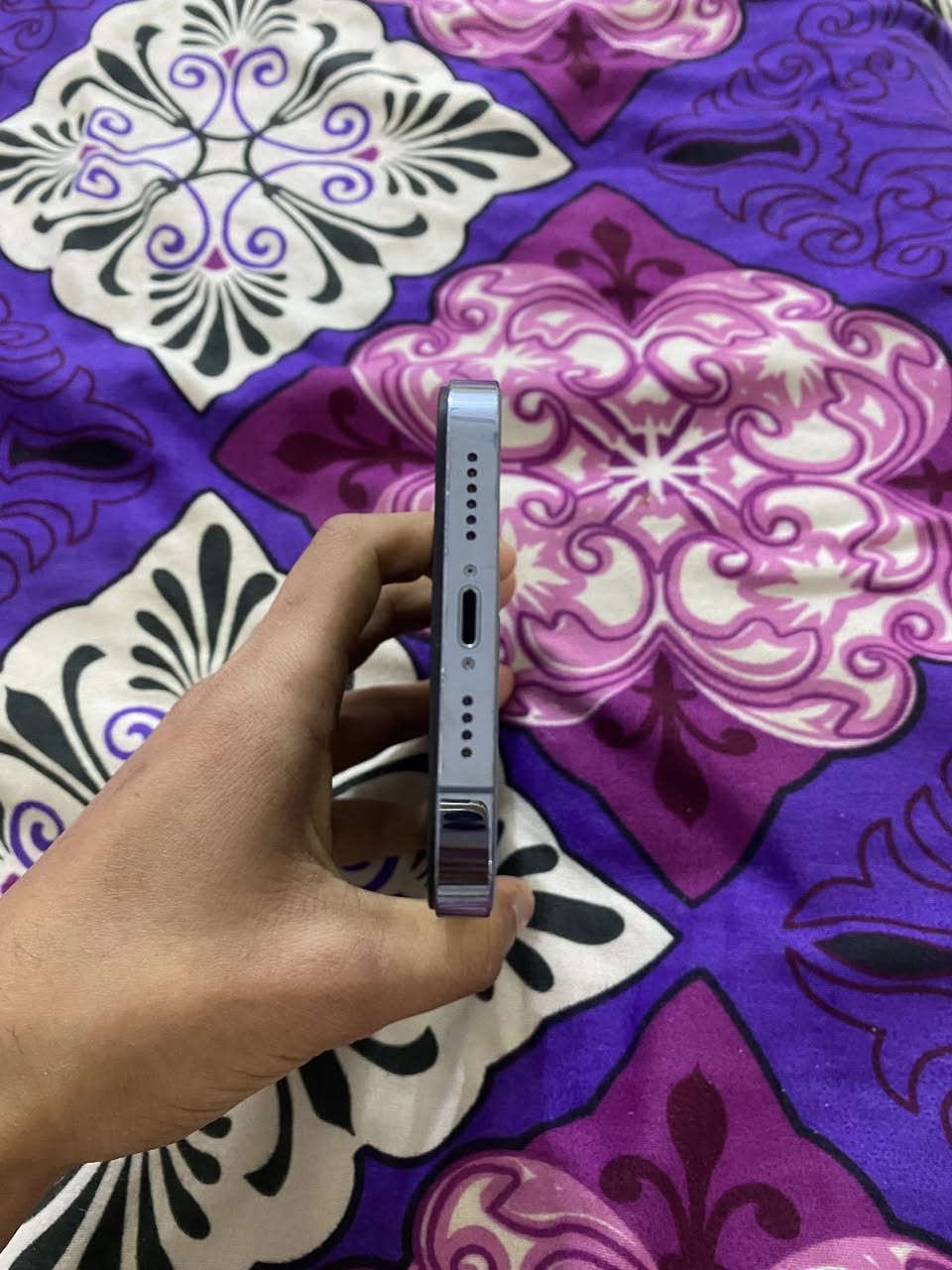 السلام عليكم للبيع 13 برو ماكس لون بحري الجهاز الشاشه ماته وكفت وضايع أي كلود فقط ليخدم يجي هذه رقمي ويدلل *********** سعره مناسب أبيع مال مستعجل
