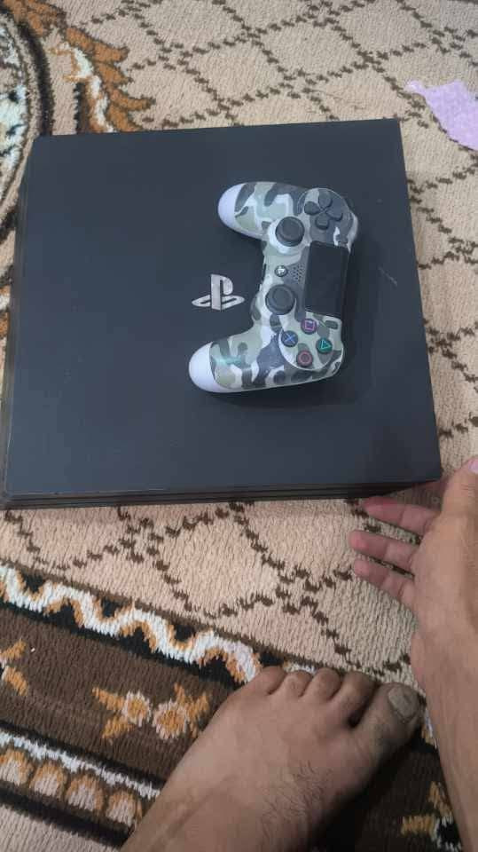 سلام عليكم جهاز بلايستيشن فور برو PS4 PRO واحد تيرا مامفتوح لوك ستيكر مهكر نضام 9.00 الي هو يعتبر افضل نظام من ناحية التهكير واكيد يبقى مستقر نضافته 99 %👌🏻✅ الجهاز مضمون من كل النواحي وثلاث 3 يدات🎮🎮🎮 مفولات العاب حسب الطلب ومن اختيارك هم وكامل ملحقاته من واير الكهرباء وال HDMI وشاحن اليدات الالعاب كدامكم معروضه والجهاز نضيييف لابعد الحدود والله العظيم الجهاز سعره 360 الف فقط وبي مجال هم وهذا الرقم للاستفسار على الارقمام الموجوده:*********** *********** عنوانا بابل وموجود عدنا توصيل 🚛🚚
