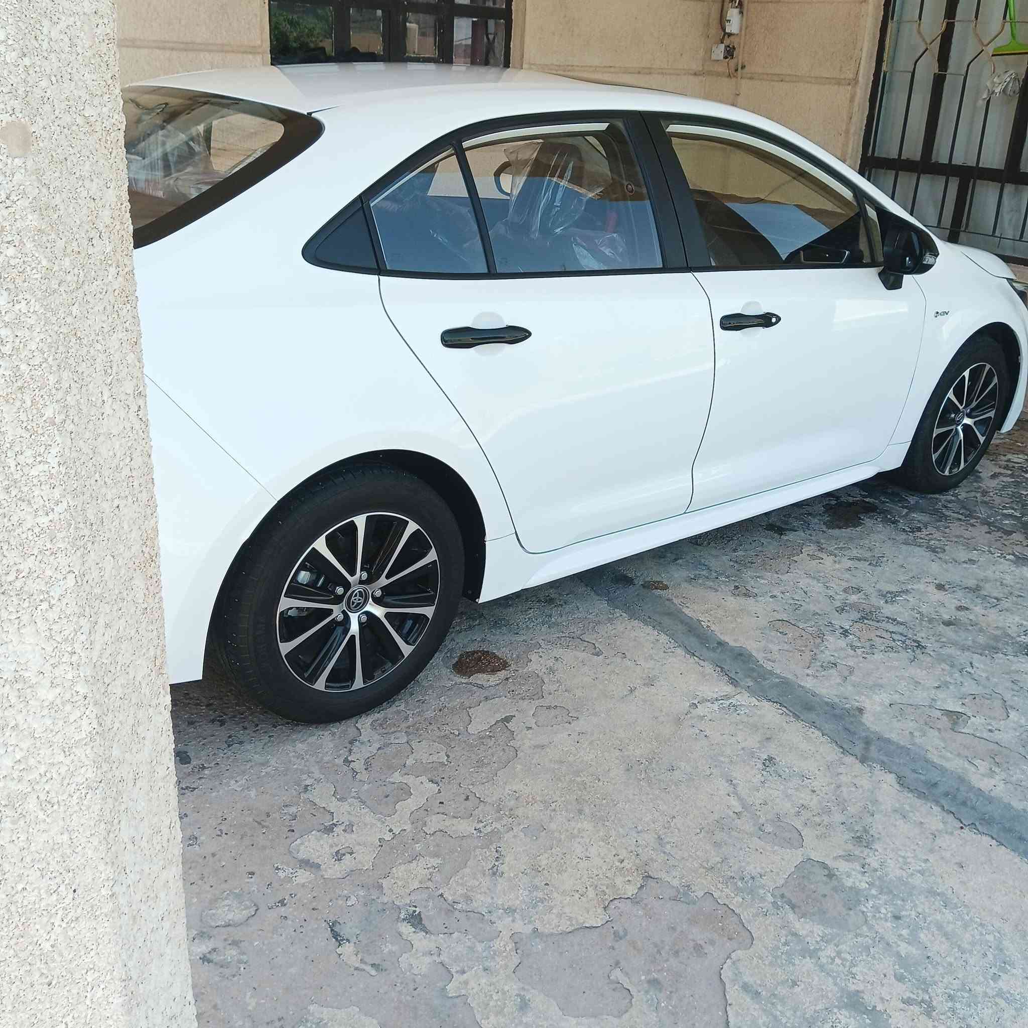 السلام عليكم  كورلا 2025 شكل امريكي هايبرد رقم بغداد  بأسمي 
مكفوله كفاله عامه عدا شبر بارد مأشر علي بالصوراخر صوره

  السياره فول مواصفات للاخير بصمه فتحه كشنات
 جلد وكرسي السايق كهرباء 3 طكات تجوه متحركه  حاكيات ثنين يعني فول داخل احمر واسود ماشيه 23 الف عارضها 151 وبيها مجال للشراي مكاني الانبار الفلوجه للاستفسار 
***********
