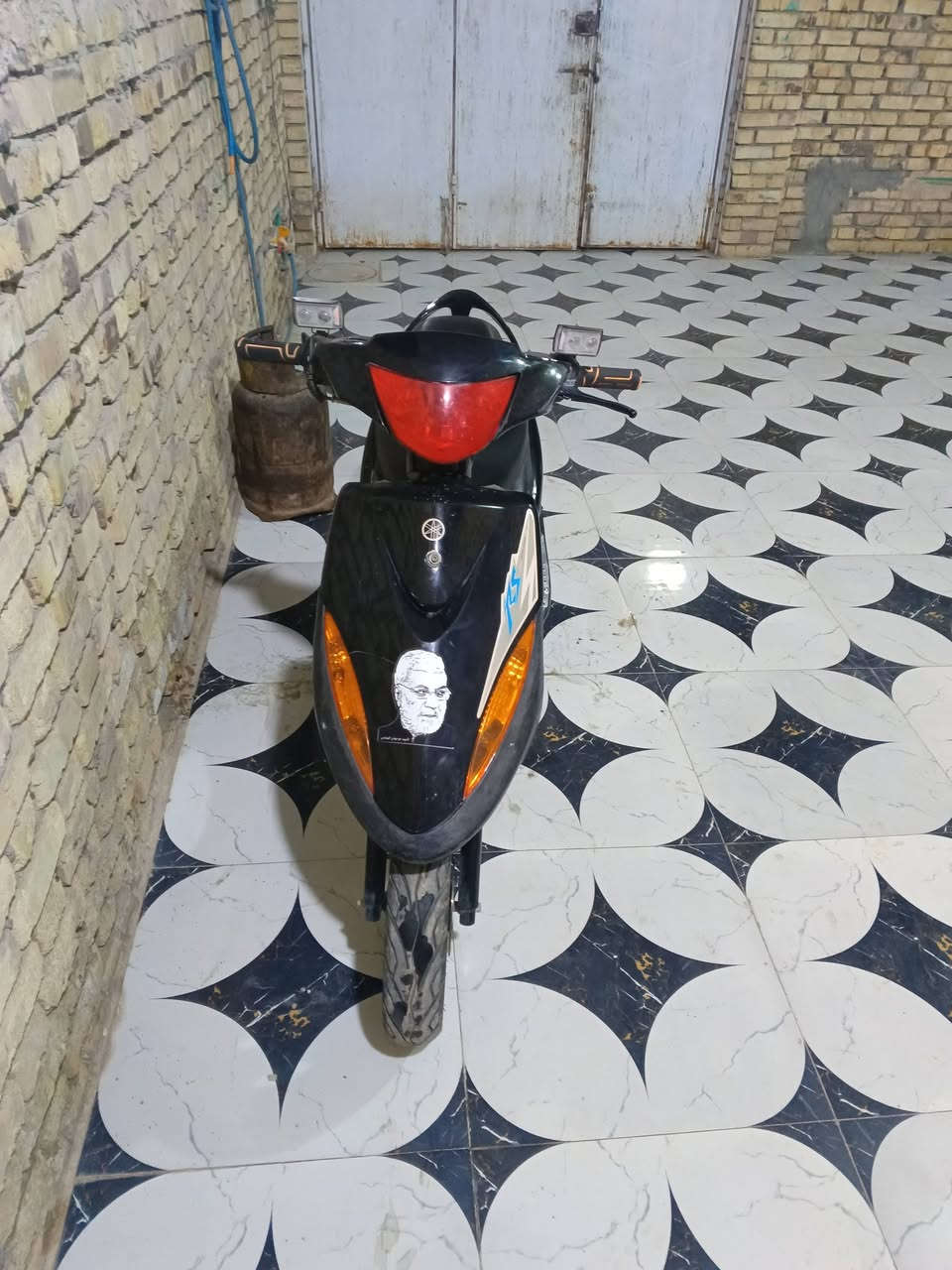 السلام عليكم دراجه ماكس عدله نضيفه ومرتبه كلشي شغال لطول لطول مكان العماره الدفاس السعر 600 وبيه مجاي شراي تواصل واتساب ***********
