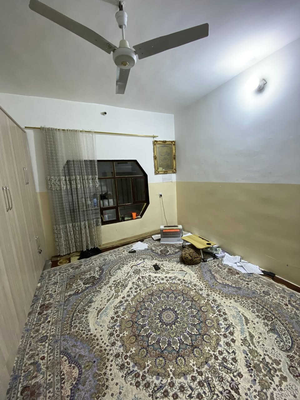 بەناوی خوای گەورە

خانو بۆ فرۆشتن
كەلار حەمەی كەریم
ڕوبەری 200 م
نزیك جادە
نزیك قوتابخانە
 ئەم خانوە پێك دێت لە قات و نیوێك

🔴قاتی یەكەم

🟣دوو نوستن
🟣هۆڵ 
🟣میوان
🟣مەتبەخ
🟣مشتەمەلات
🟣حەوشێكی گەورە

🔴قاتی دوەم

🟣دوو ژوری گەورە
🟣مشتەمەلات

خانوەكە خانویەكی جوانە
سەری كۆڵانی دەرناچێ بن بەستە
بەڵام سەیار ئەچێتە پێش دەرگا

‏‎🟢بۆ زانیاری زیاتر یان زانینی نرخ 
‎پەیوەندی بەم. ژمارانەی خوارەوە بكە
***********📞📞📞☎️
***********📞📞📞☎️

🍂🍂🍂🍂🍂🍂🍂🍂🍂🍂🍂🍂🍂
‏‎یان. سەردانی نوسینگەكەمان بكەن
‏‎كـەلار سـەرجـادەی كـفری

‏🏩‎نزیك نەخۆشخانەی شاری پزیشكی گەرمیانی ئەهلی
‏‎🚘🚘تەنیشت بەنزینخانەی شـار 
‏‎
       نـوسـینـگەی كـوردسـتان

🌹🌹🌹🌹🌹🌹🌹🌹🌹🌹🌹🌹🌹
***********
***********
‏‎بۆنێوەند گیری ڕاستەقینە
