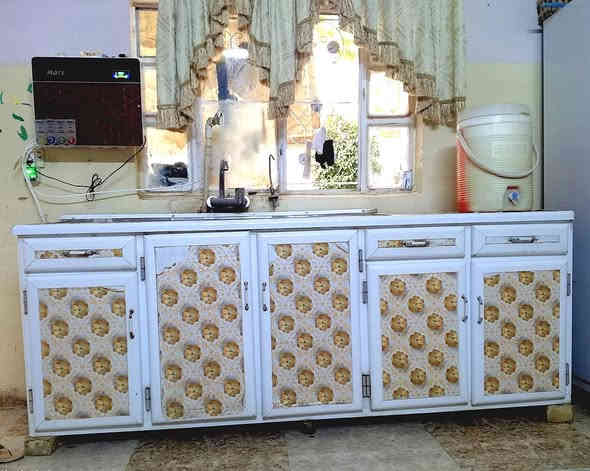 كونتـر للبيع 3 قـطع كلـش نضـيف وجـديد 
الســــــعر.......(230) وبي مجــــال 
رقـم موبايـل ***********
