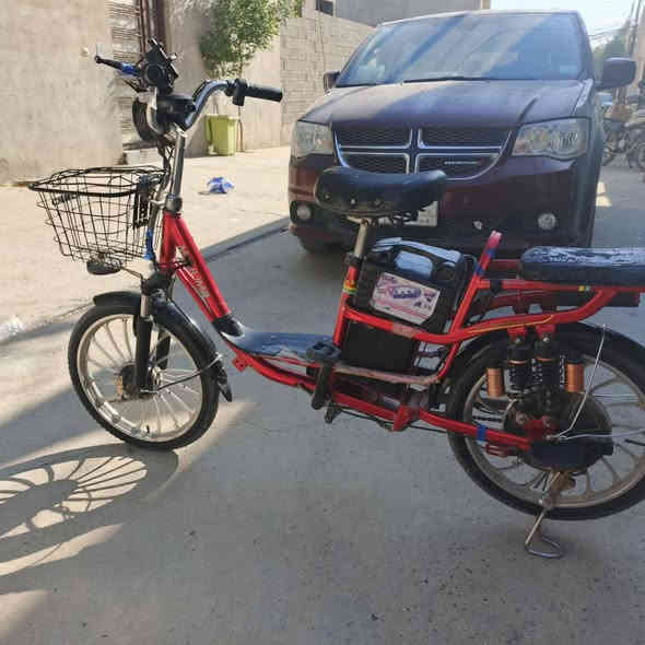 سلام عليكم باسكل شحن للبيع
جاي تشوف نظيف كلش بطاريته زينات مابي اي مسكله 
سعره 125 قفل 
رقم الهاتف..‏‪***********‬‏
