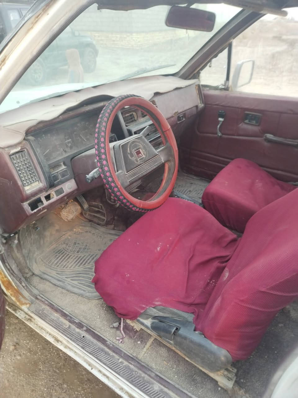 السلام عـليكم نيسان للبيع موديل 92 محرك ونجي ٤ بيه طگه وكير مكفول واكسن سيـاره احله من صوره بس عوزه فقط تجفيت للمحرك داوخل نضيفه تايرات نظيفات كهربائيات كامله مكـان ناصريه
الأنتصال: ***********
