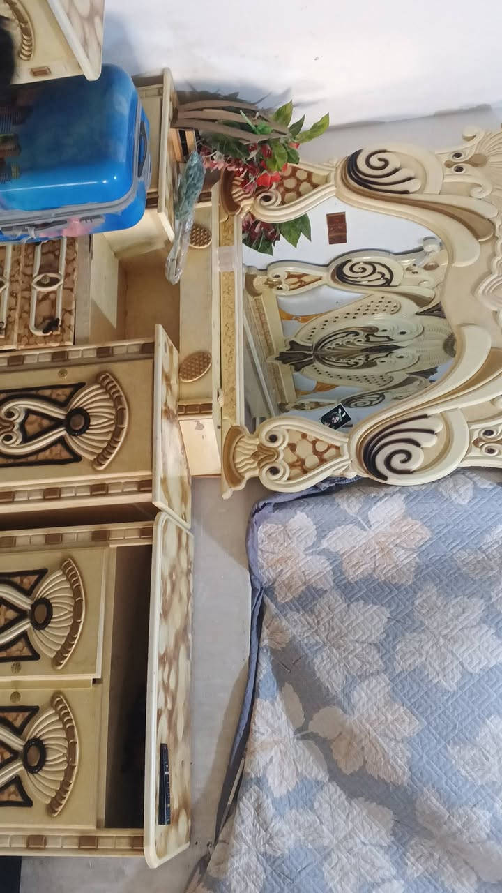 سلام عليكم غرفه تفصال خشب عراقي  نضيفه البيع السعر مليون الشراي يراسلني خاص مكاني ناصريه حي الفداء


**إذا كنت صاحب هذا الإعلان وتريد حذفه لأي سبب، رجاءا أرسل رسالة إلى الدعم الفني**