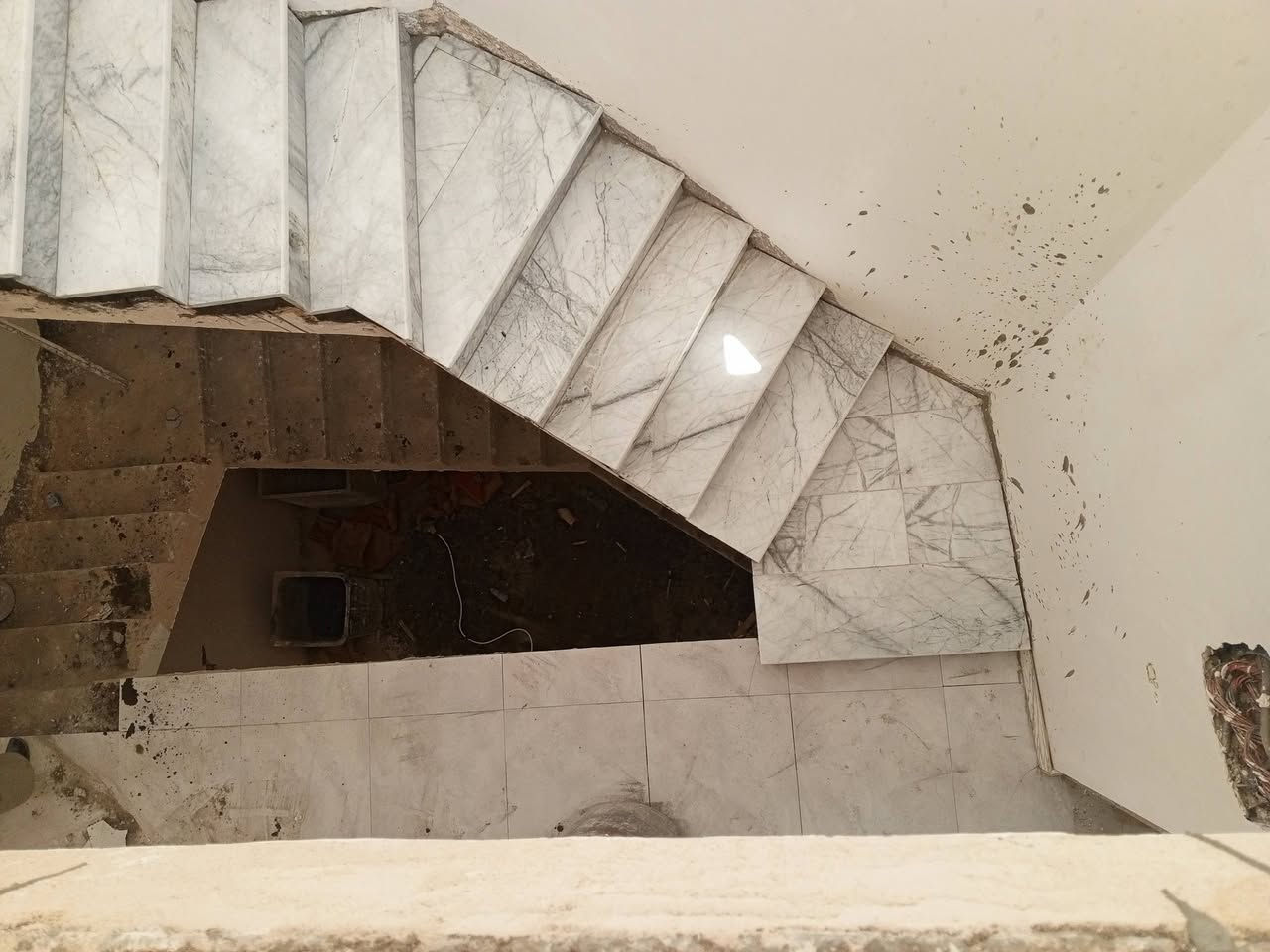 ‏‪***********‬‏
