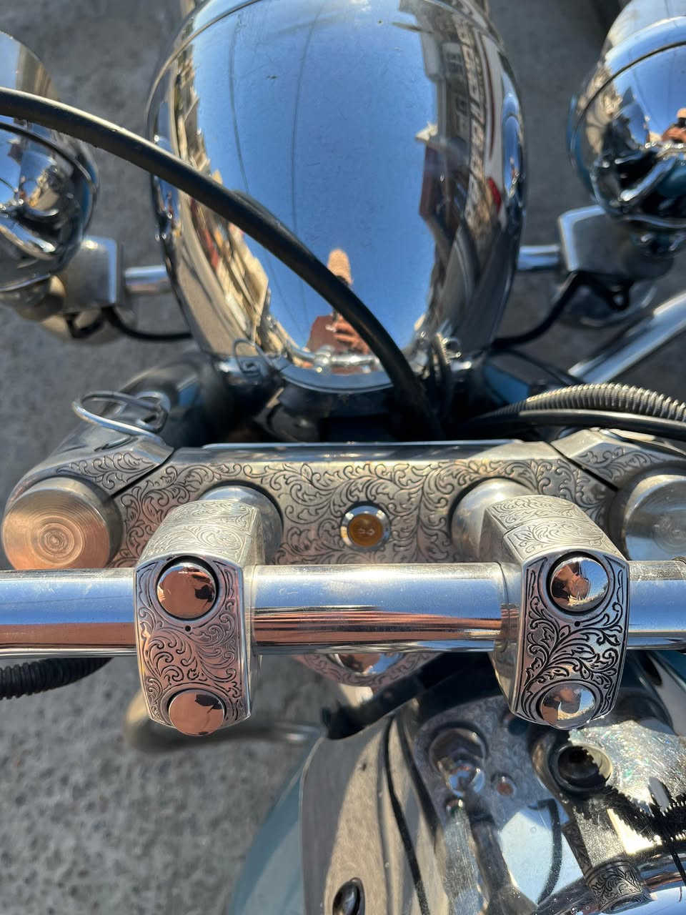 السلام عليكم مكلف بلنشر هونده شادو750 رقم بغداد  تحويل ثاني يوم الدراجه معدله تعديل بلكامل شغل كله درجه ولا للبيع  مكانهه بغداد السعر ٣٠ ورقه الشراي يتصل على هذا الرقم رقم راعيهه 0770 974 8375‬
