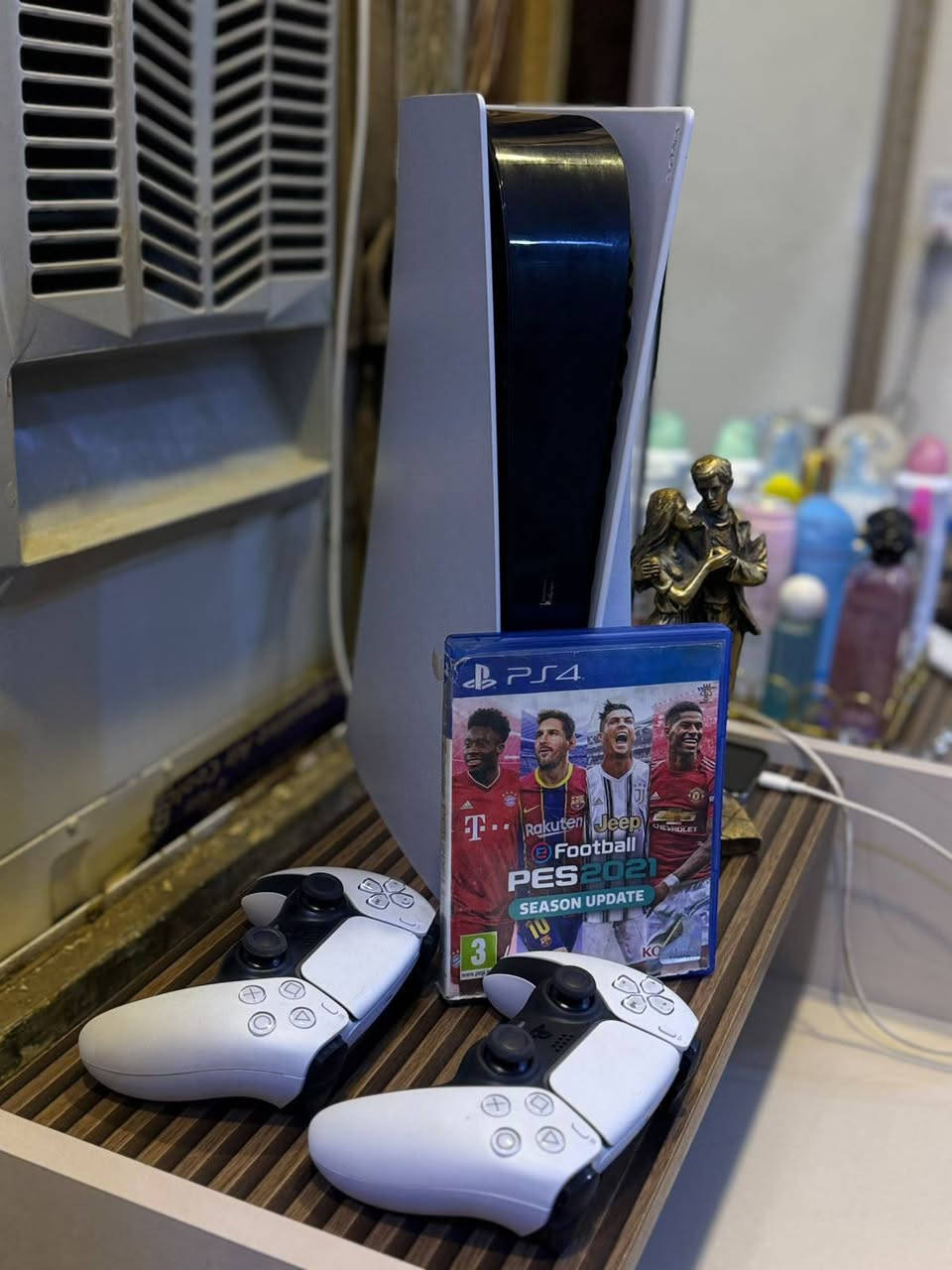 🎮 للبيع فات PlayStation 5 🎮
الجهاز نظيف جداً واستخدامه قليل، شغال 100% بدون أي مشاكل.

✅ ويا الجهاز:
• جويستك أصلي مال الجهاز
• جويستك إضافي أصلي
• لعبة PES 2021
• جميع الكيبلات كاملة

💰 السعر: 800 ألف
📍 الموقع: بغداد - الدورة
رقم ***********
