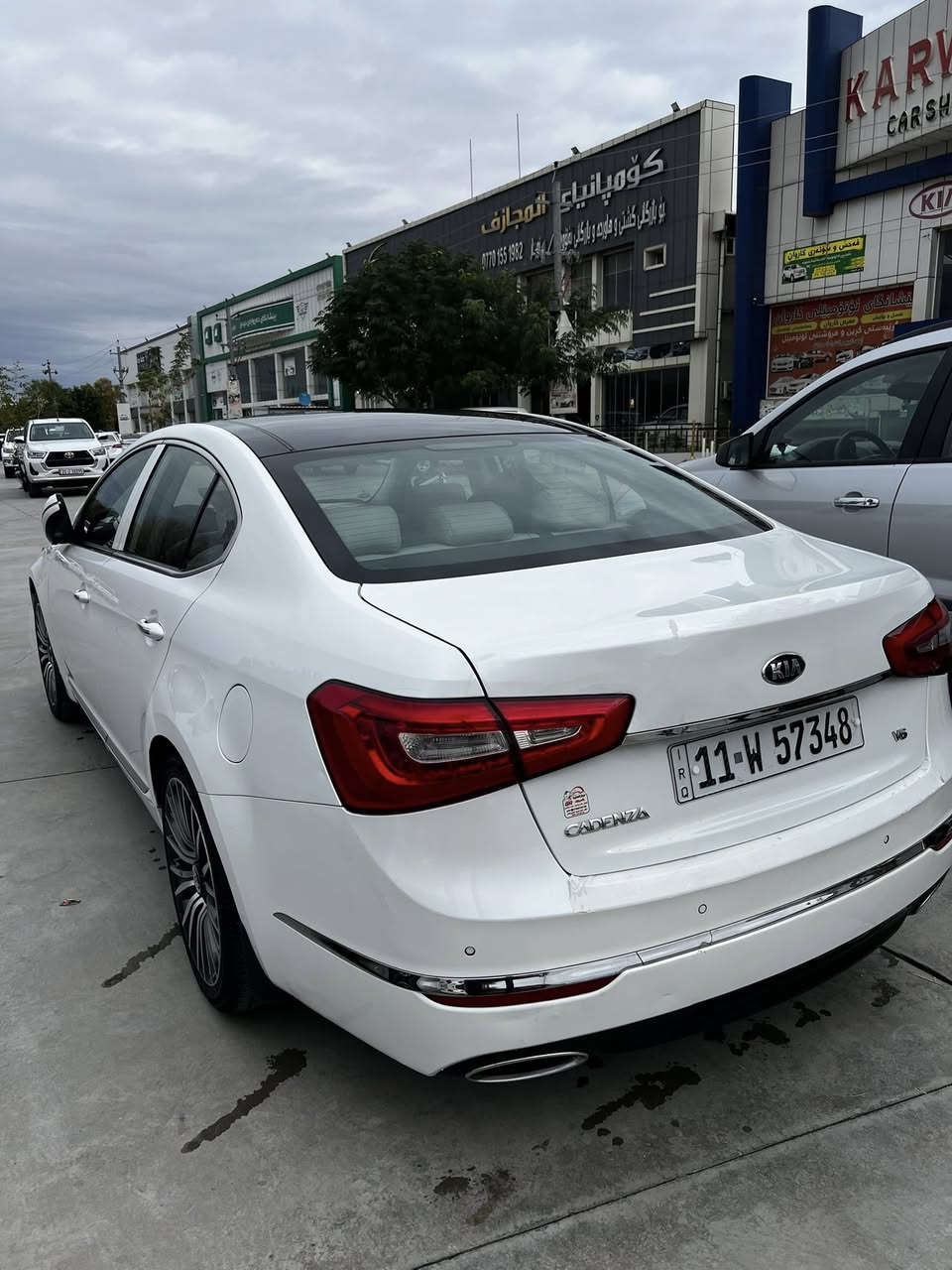 السلام عليكم
كيا كادينزا 2015 vip

حدادية سياره كفاله عامه بدلتها قبل شهر نفض بلكامل اصليه وكاله مع تايرات جديده اصليات وادامه بلكامل منضومة الاحتراق بلكات وعبوه فيت بم 

السيارة فول ١/١ 

المواصفات✅

✅ محرك 3500 دوش 6 سلندر 

✅ تشغيل بصمة مع بصمة الابواب الاماميه 

✅ نظام ترحيب

✅ انارة بالمرايات والابواب الامامية

✅ كاميرا وحساسات خلفية

✅ حساس ماسحات

✅ بردة خلفية متحركة

✅ كشنات كهربائية جلد تدفئة وتبريد

✅ لوحة تحكم بالكشن الخلفي + تدفئة

✅ تحكم كامل بالستيرن

✅ شفتات ستيرن رياضي بلادي 

✅ نظام ترحيب   

✅

✅ نظام صوتي infinty

✅ مري شفط مع الاشاير

وباقي مواصفات الكادينزا معروفه

ملاحظة : السياره بيه بارد حك مكانين كلش بسيط 

 اتصل ع رقم  او راسلني وتساب وبيك خير وتدلل 

السعر 165 بيها مجال بسيط 

مكان السياره ديالى بلدروز  الاستفسار ***********

‭0776 179 0899‬
